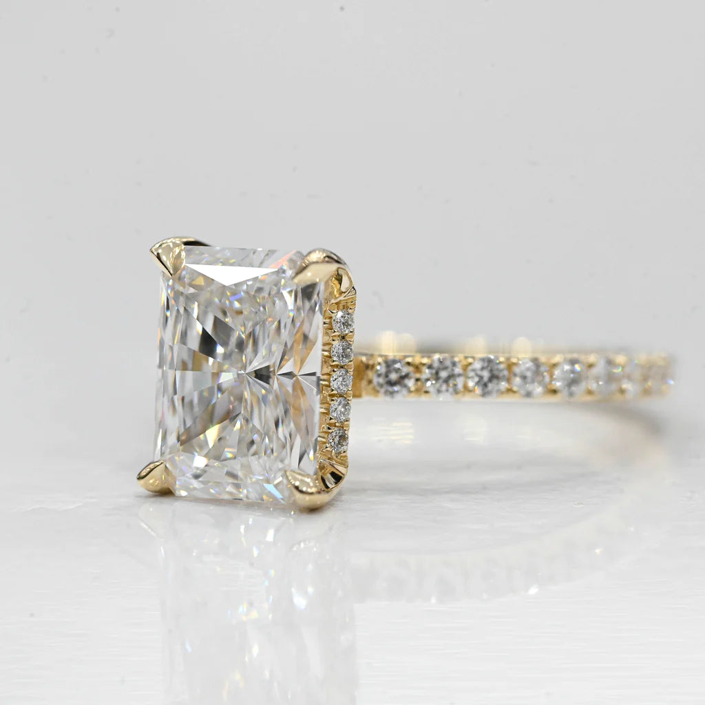 How to Save Money on an Engagement Ring