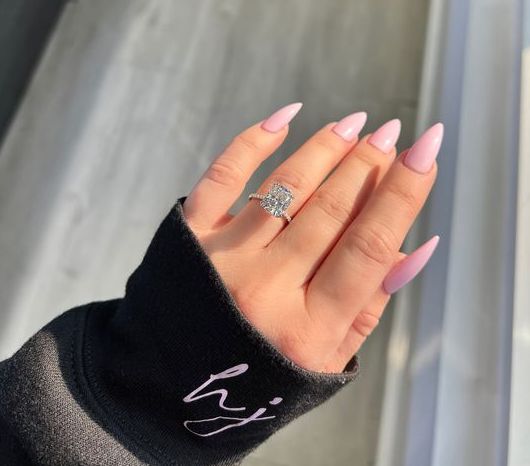 How Do I Choose the Right Band Width for My Engagement Ring?