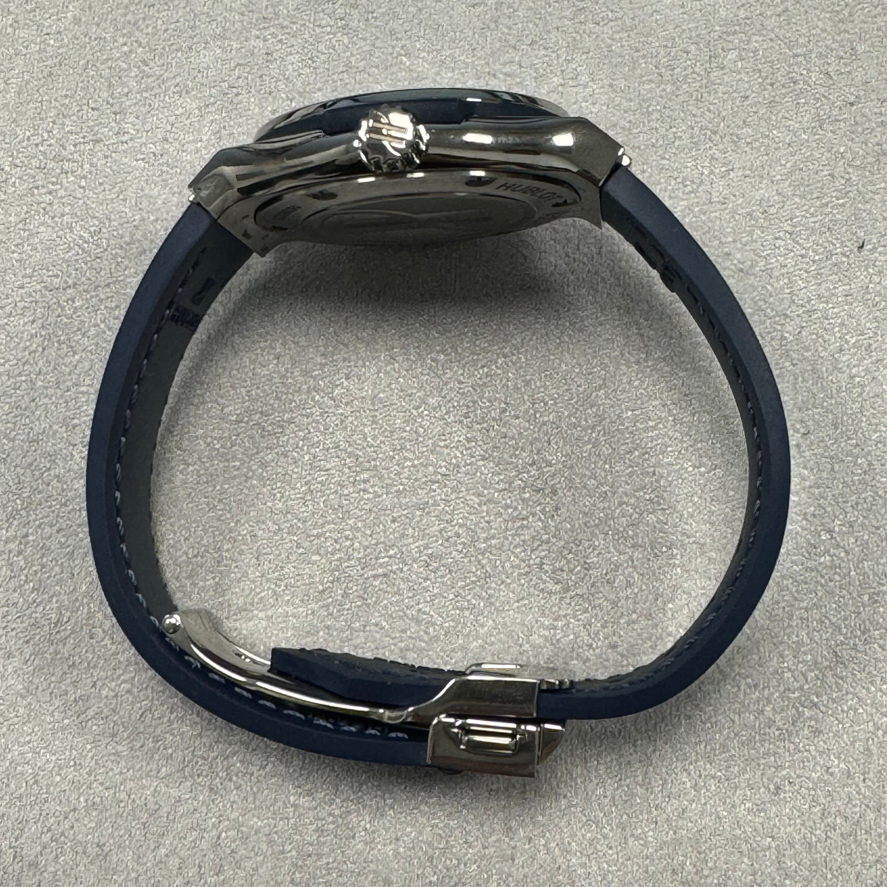 Hublot Classic Fusion 33mm Blue Dial Watch Ref# 581.NX.7170.RX.1104 - Happy Jewelers Fine Jewelry Lifetime Warranty