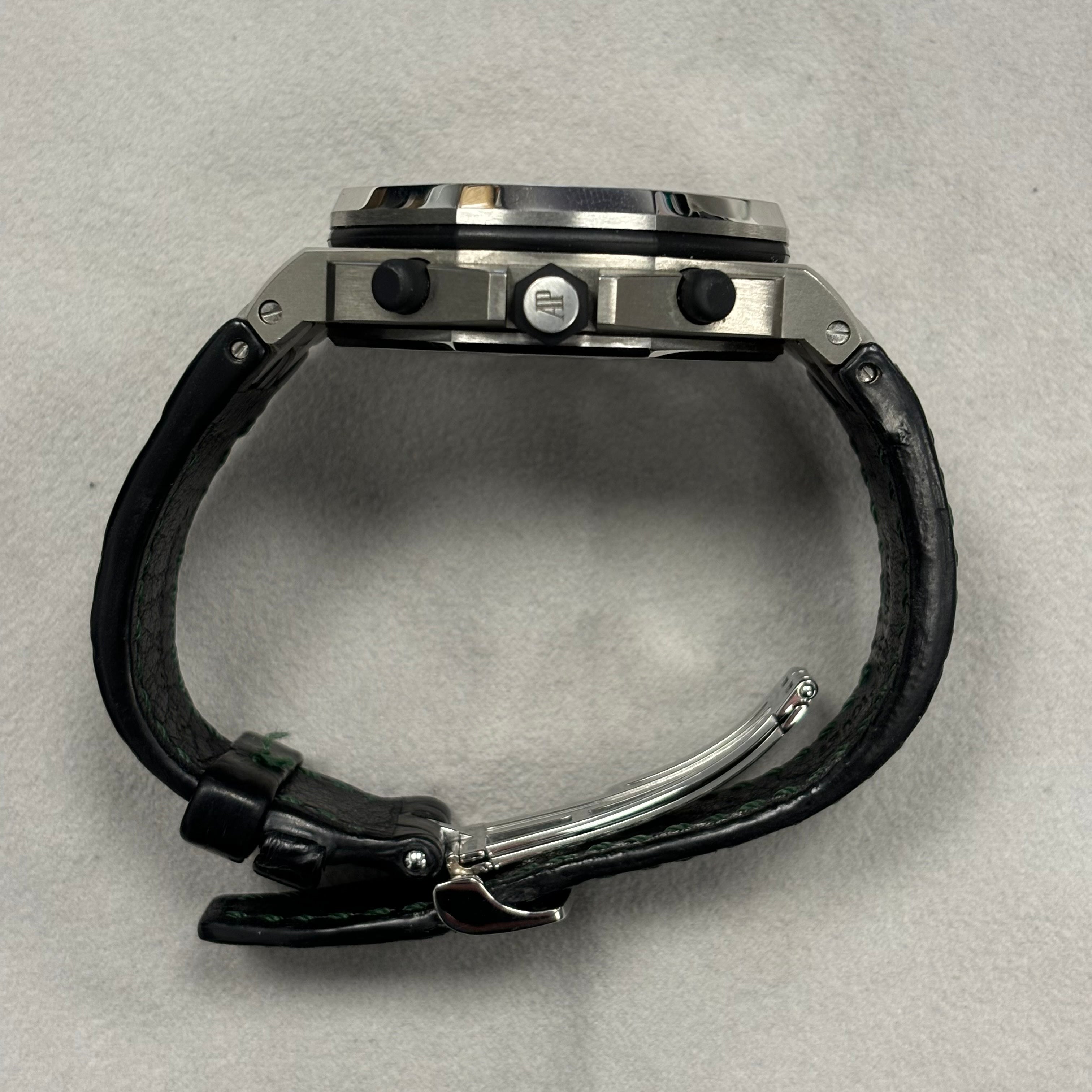 Audemars Piguet Royal Oak 44mm White Dial Watch Ref# 26297IS.OO.D101CR.01 - Happy Jewelers Fine Jewelry Lifetime Warranty