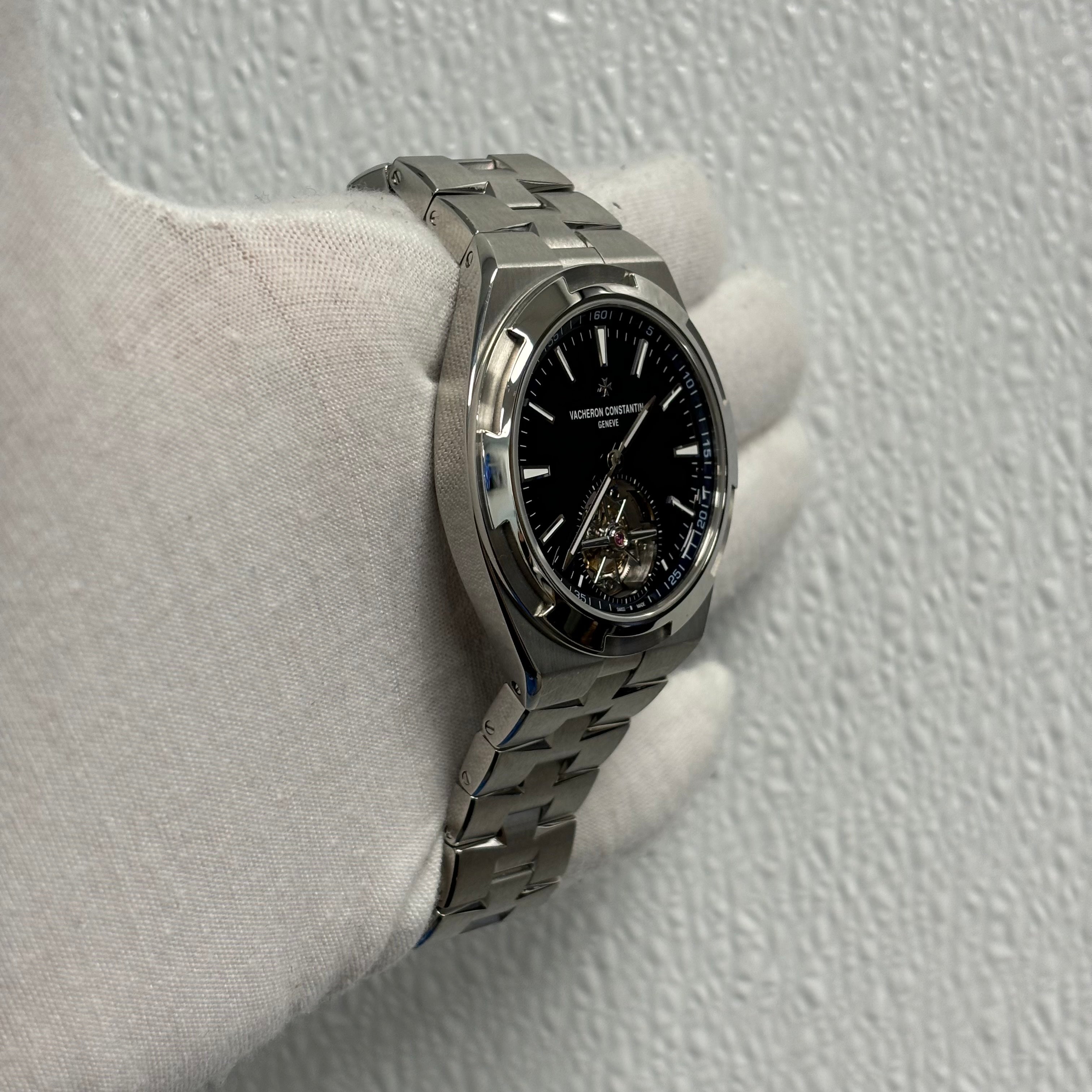 Vacheron Constantin 42.5mm Blue Dial Watch Ref# 6000V/110A-B544 - Happy Jewelers Fine Jewelry Lifetime Warranty