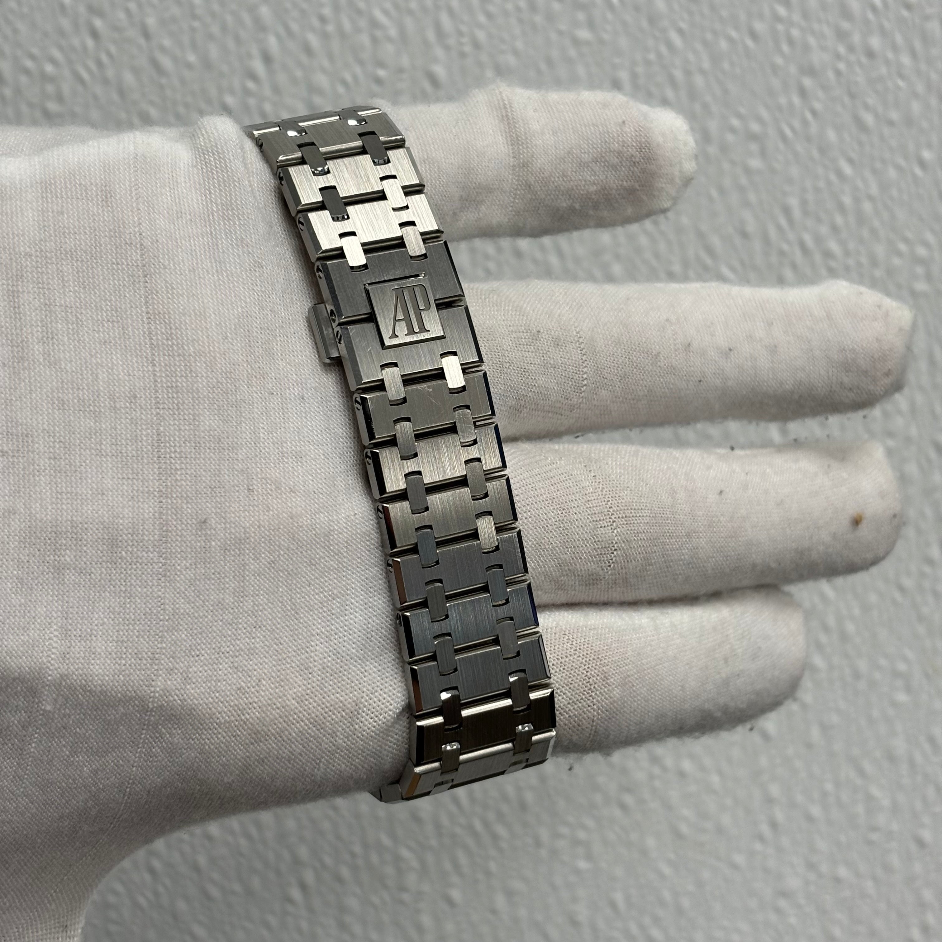 Audemars Piguet Royal Oak 41mm Black Dial Watch Ref# 26240ST.OO.1320ST.06 - Happy Jewelers Fine Jewelry Lifetime Warranty