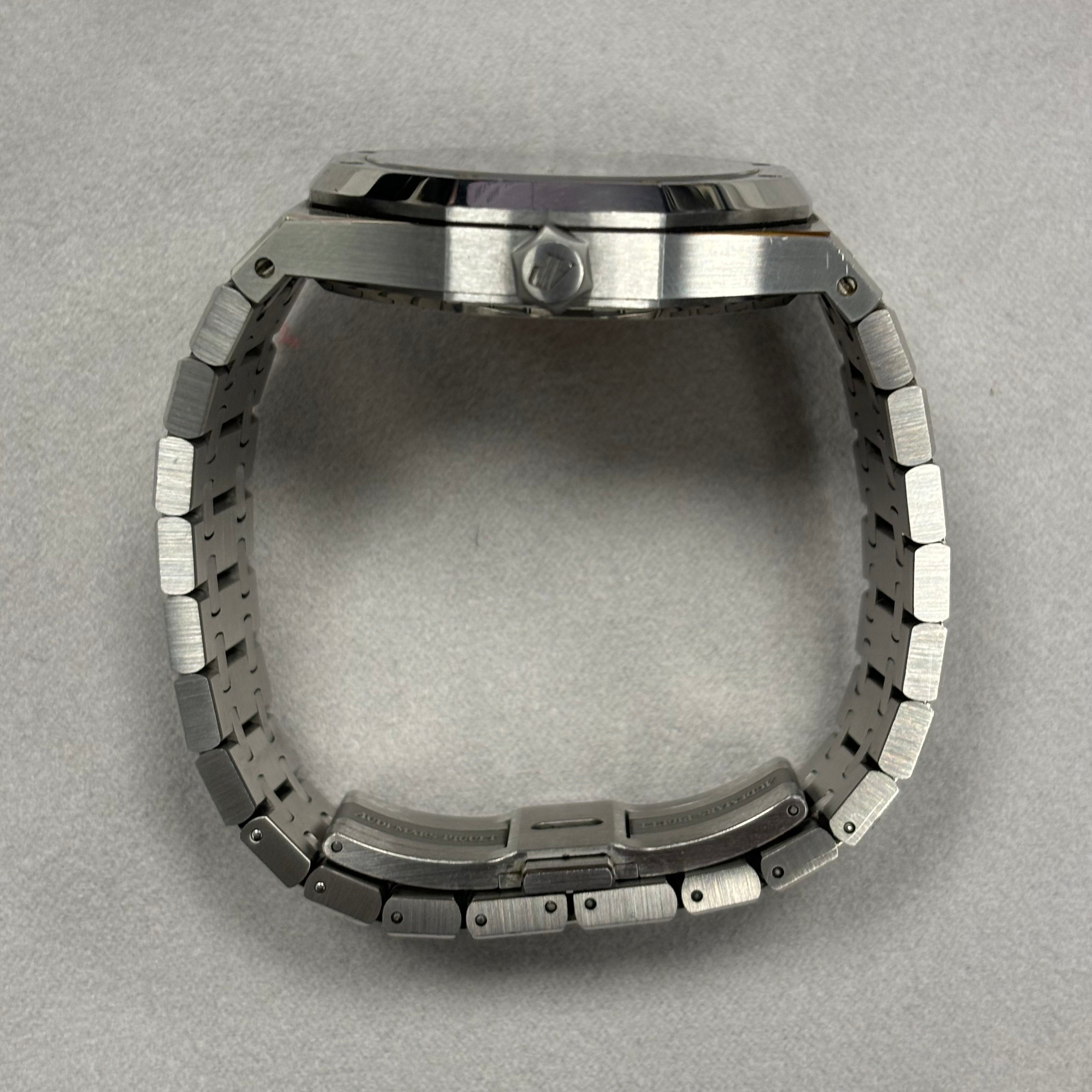 Audemars Piguet Royal Oak 41mm Blue Dial Ref# 15400ST.OO.1220ST.02 - Happy Jewelers Fine Jewelry Lifetime Warranty