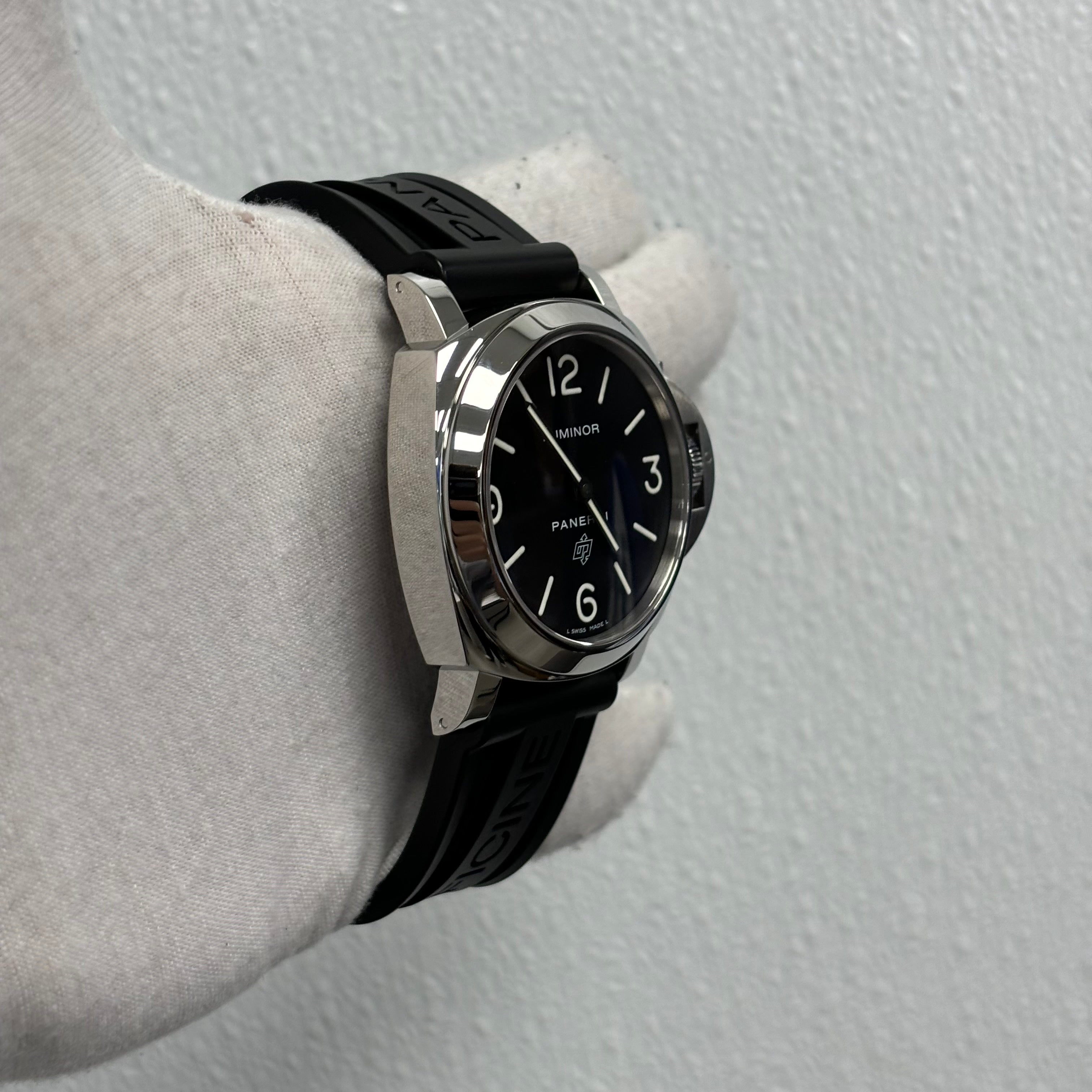 Panerai Luminor 44mm Black Dial Watch Ref# PAM00000 - Happy Jewelers Fine Jewelry Lifetime Warranty