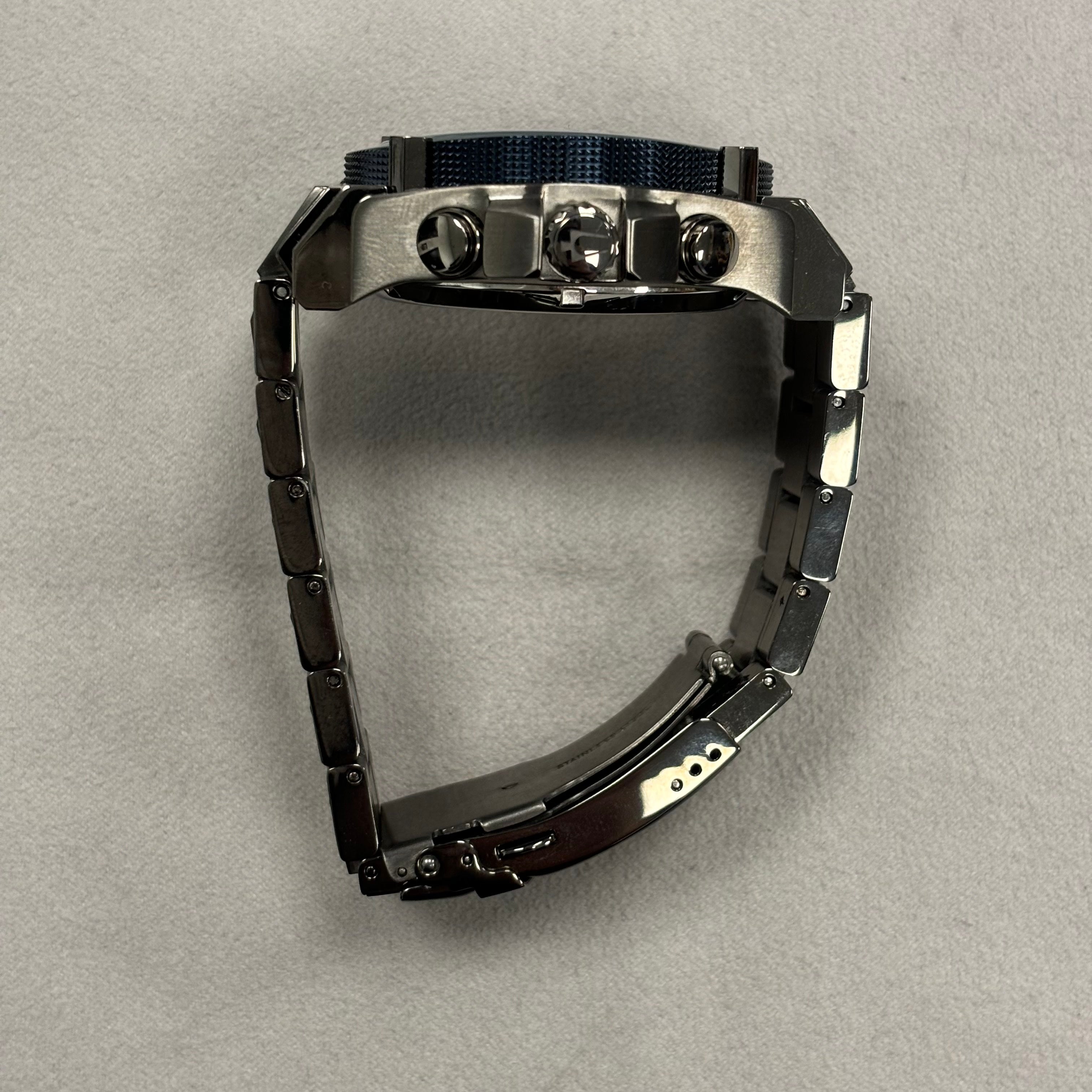 Bulova Precisionist 46mm Carbon Dial Watch Ref# 98B343 - Happy Jewelers Fine Jewelry Lifetime Warranty