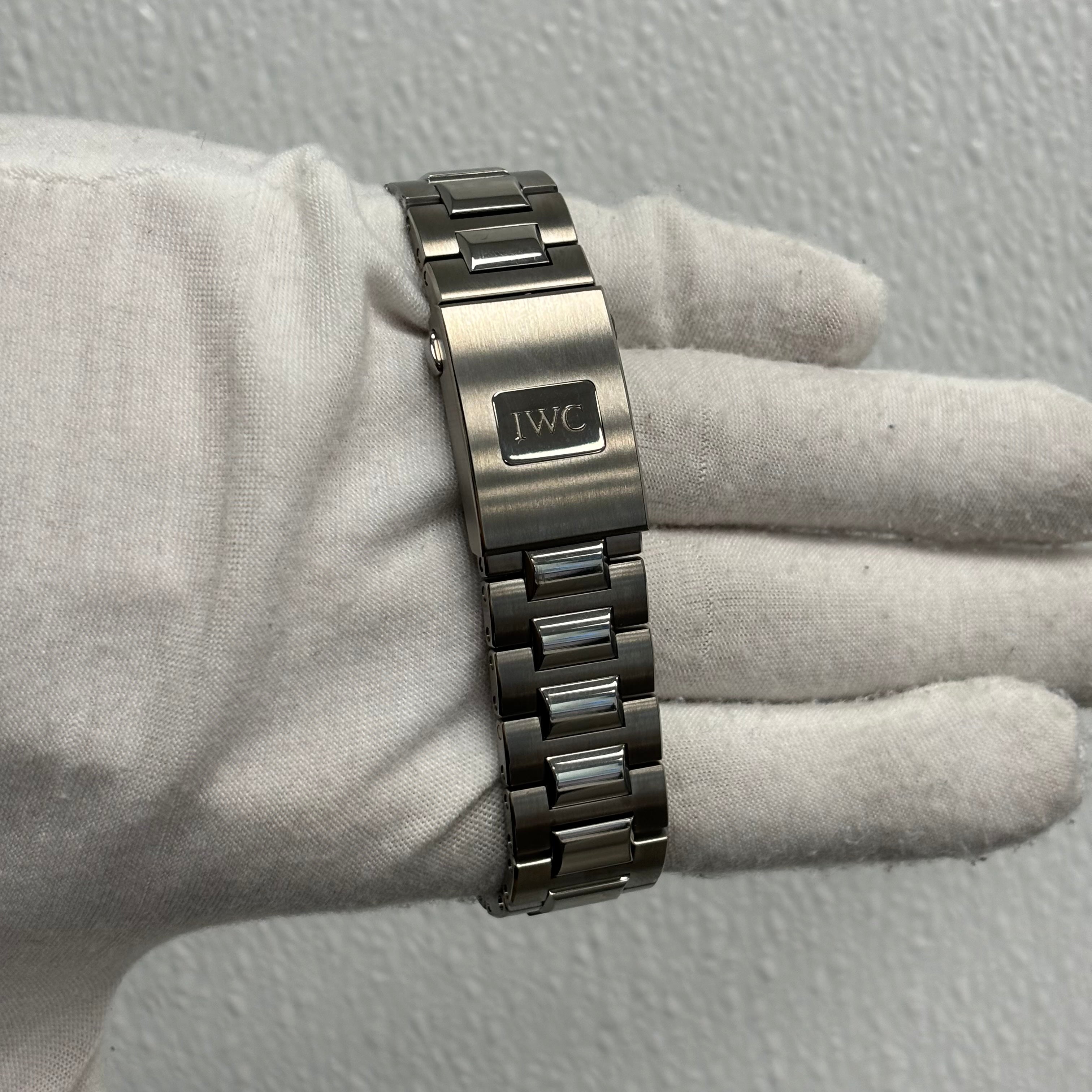 IWC Pilot 41mm Black Dial Watch Ref# IW388304 - Happy Jewelers Fine Jewelry Lifetime Warranty