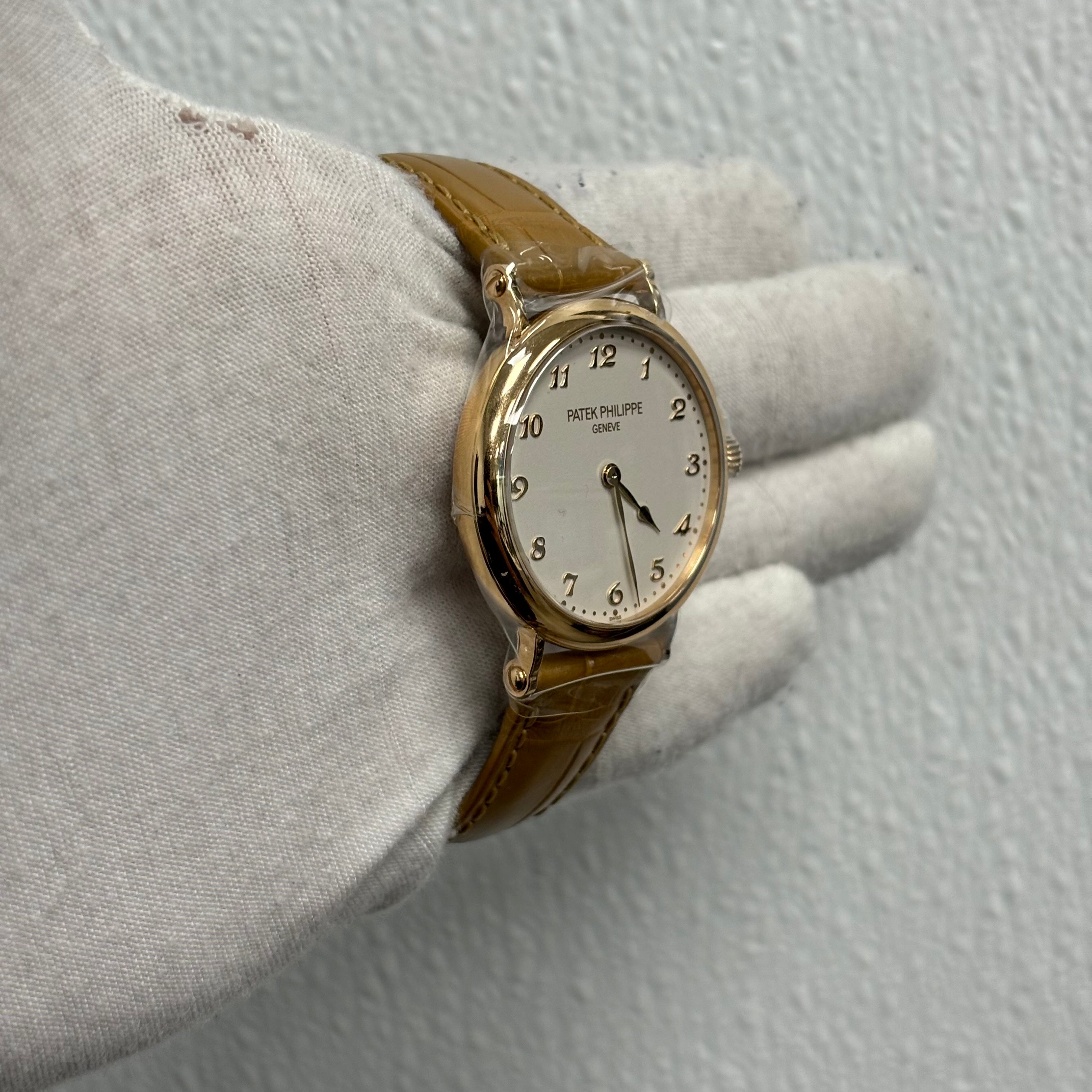 Patek Philippe Calatrava 34mm White Dial Watch Ref# 7200R-001 - Happy Jewelers Fine Jewelry Lifetime Warranty