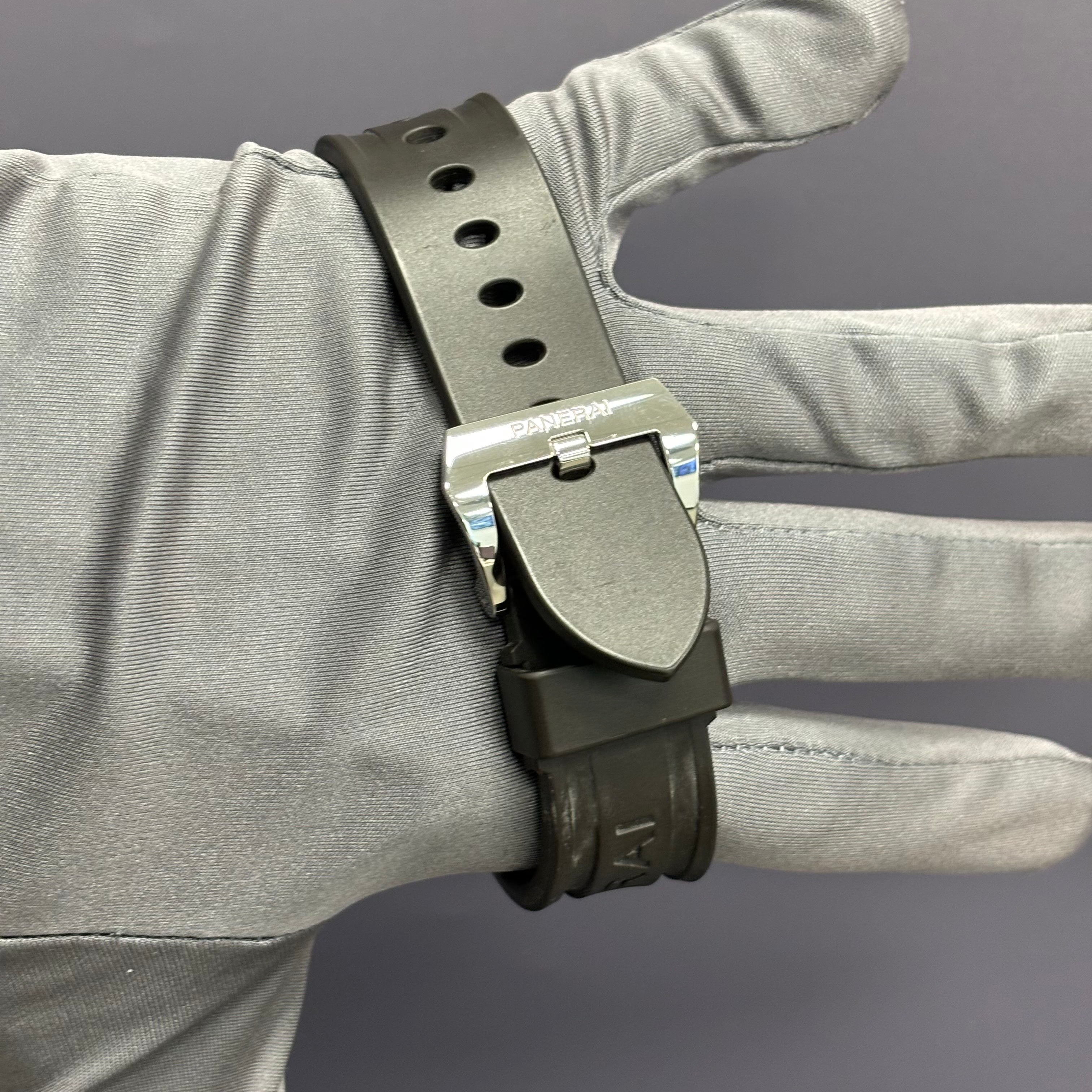 Panerai Luminor 44mm Black Dial Watch Ref# PAM00631 - Happy Jewelers Fine Jewelry Lifetime Warranty