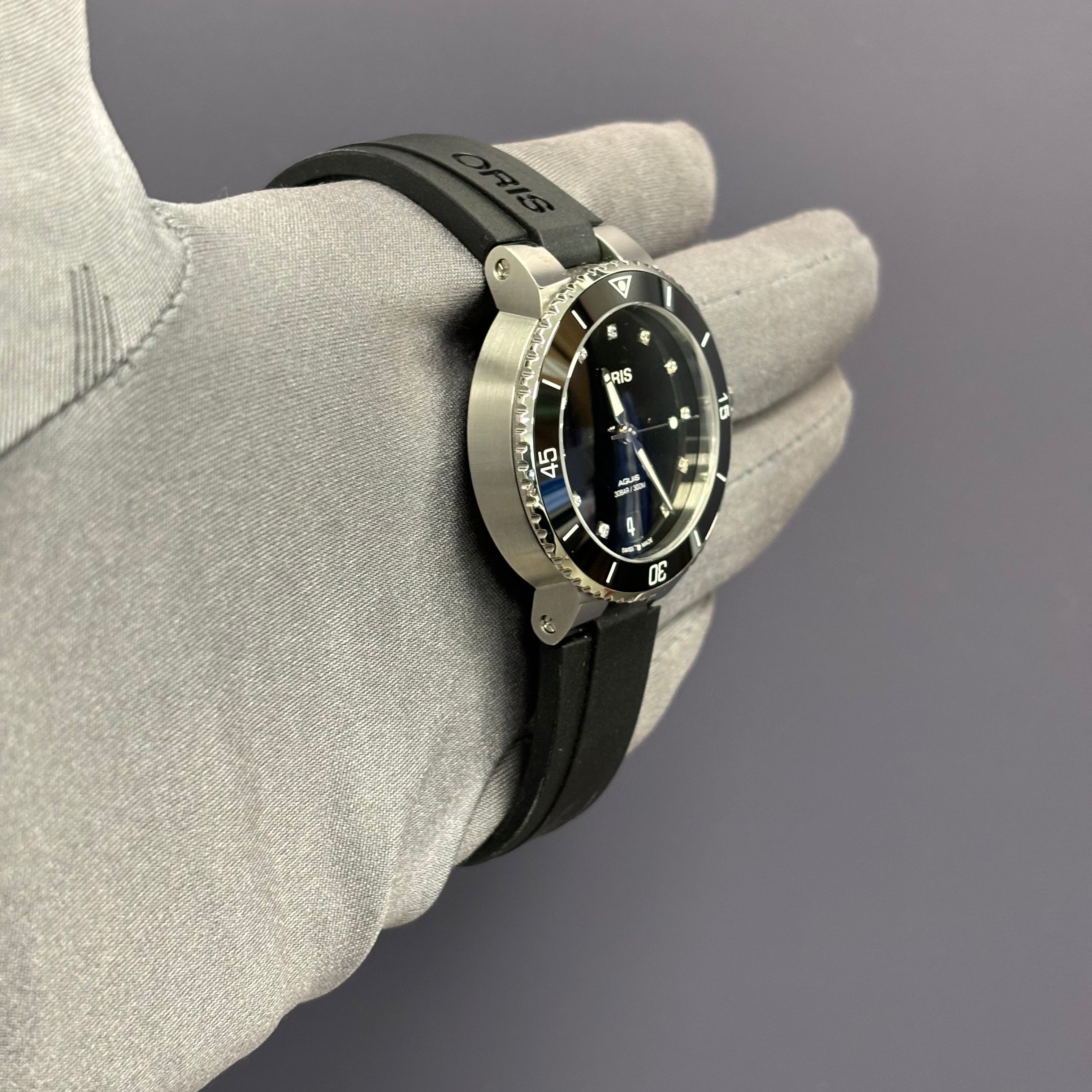 Oris Aquis 36.5mm Black Dial Watch Ref# 01.733.7731.4194 - Happy Jewelers Fine Jewelry Lifetime Warranty