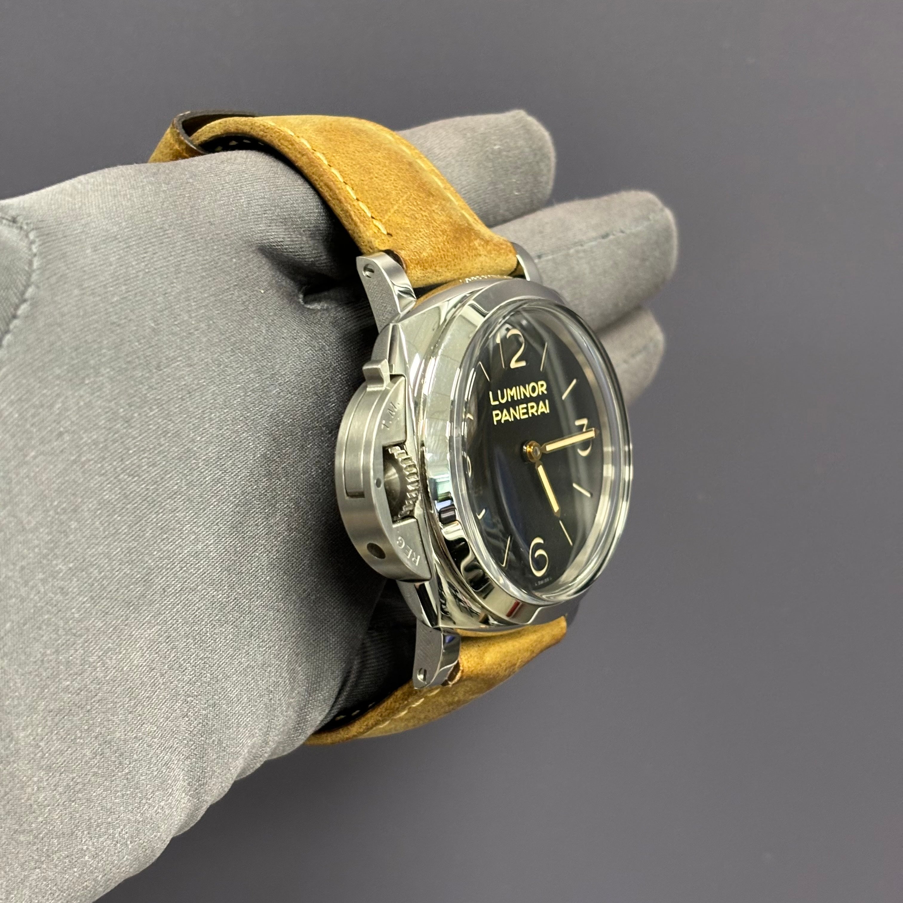 Panerai Luminor 47mm Black Dial Watch Ref# PAM00557 - Happy Jewelers Fine Jewelry Lifetime Warranty