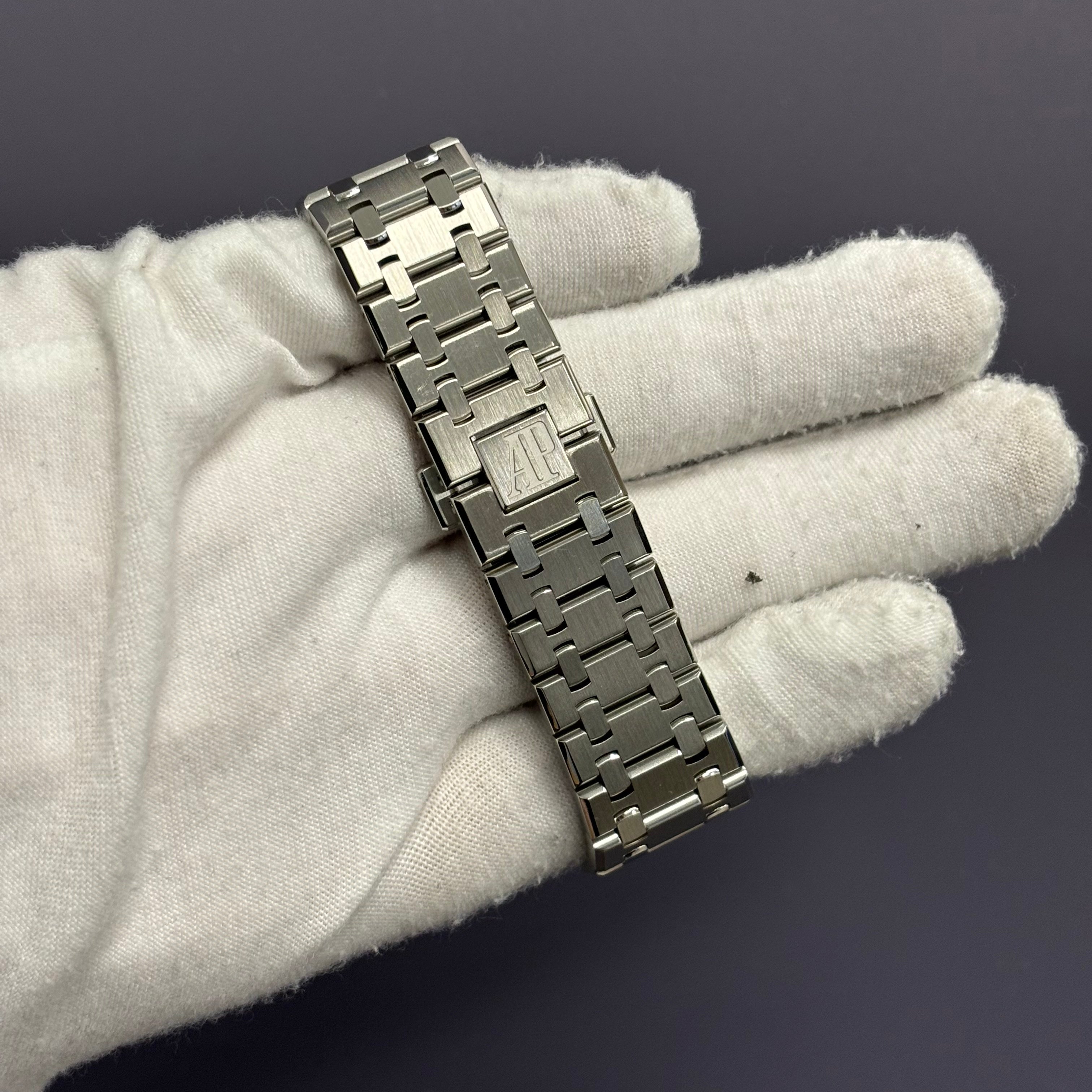 Audemars Piguet Royal Oak 41mm Black Dial Watch Ref# 26320ST.OO.1220ST.01 - Happy Jewelers Fine Jewelry Lifetime Warranty