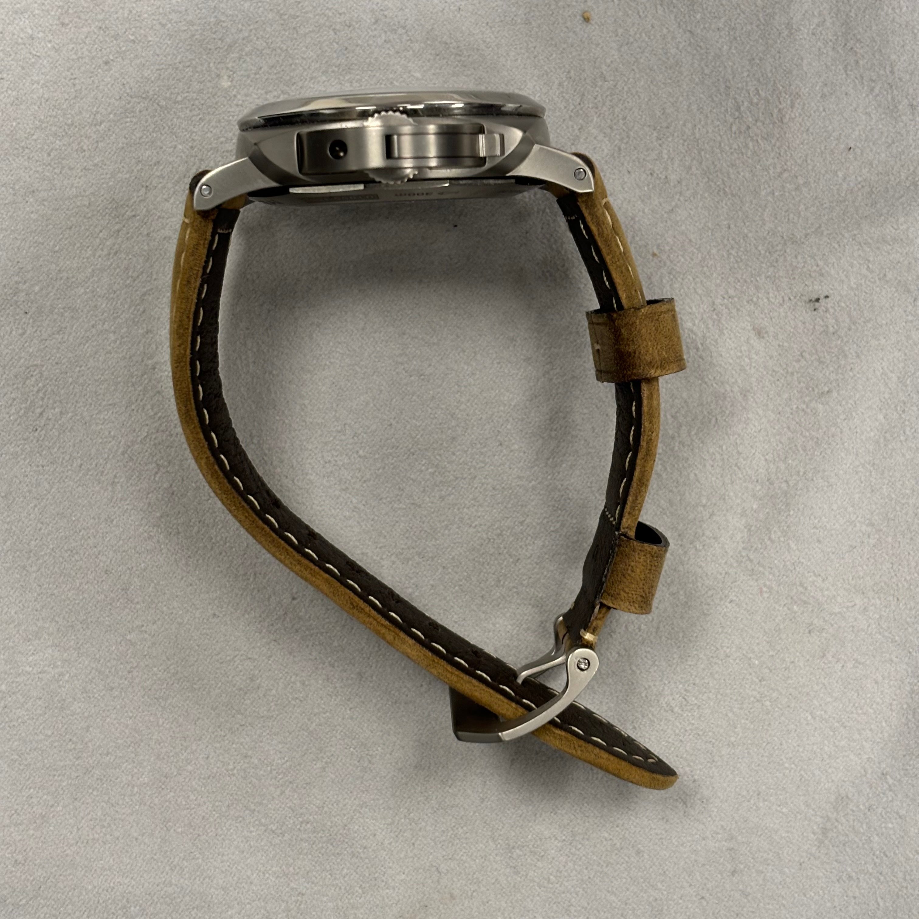 Panerai Luminor 44mm Black Dial Watch Ref# PAM01351 - Happy Jewelers Fine Jewelry Lifetime Warranty