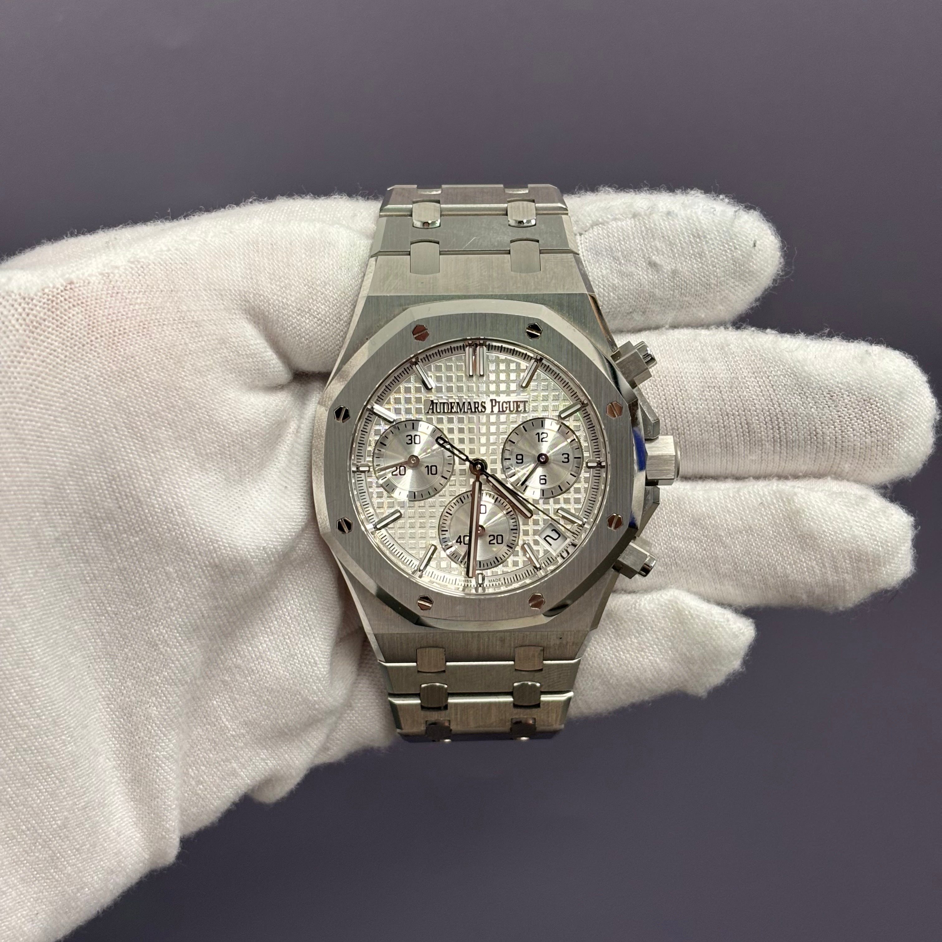 Audemars Piguet Royal Oak 41mm White Dial Watch Ref# 26240ST.OO.1320ST.07 - Happy Jewelers Fine Jewelry Lifetime Warranty