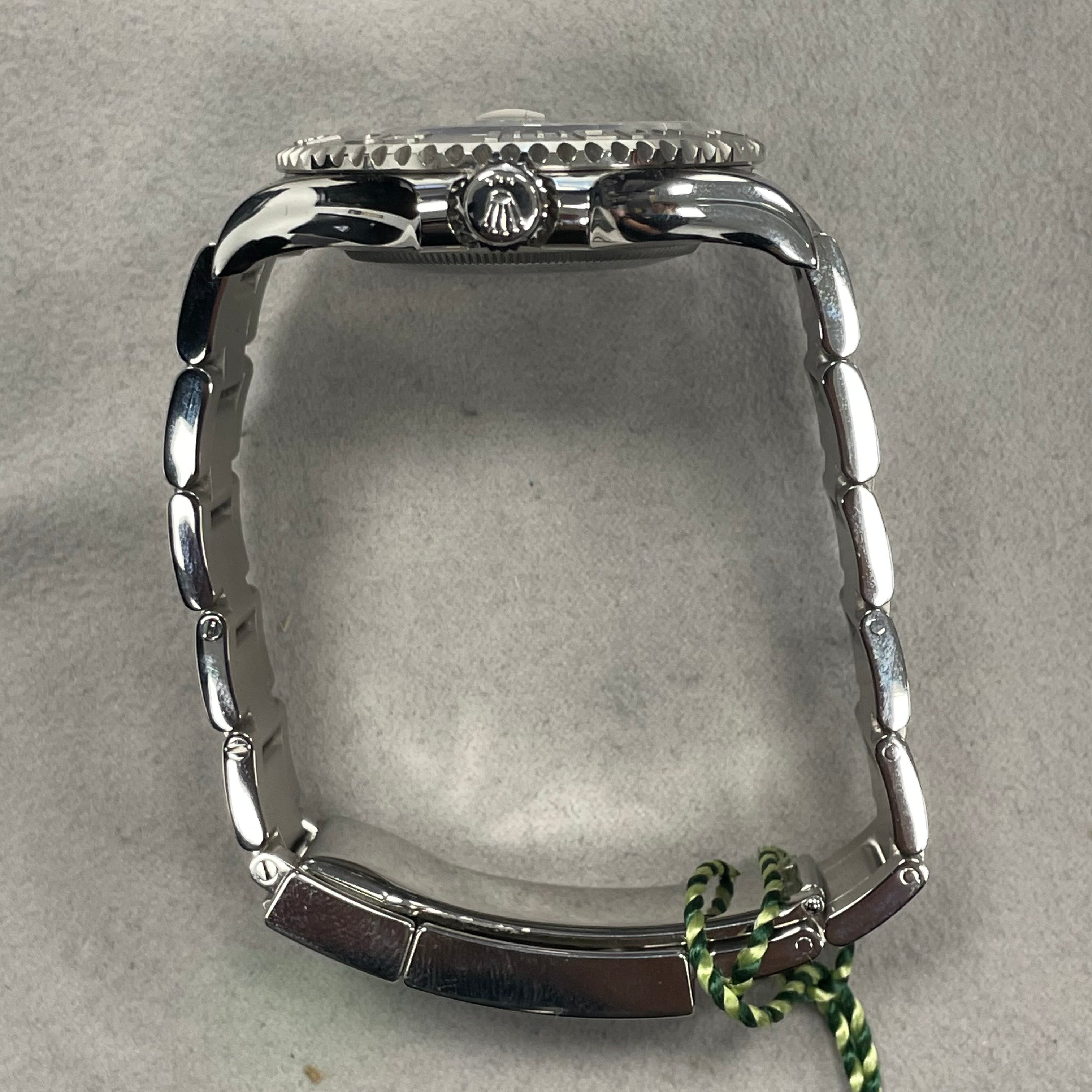 Rolex Yacht Master 40mm Rhodium Dial Watch Ref# 126622 - Happy Jewelers Fine Jewelry Lifetime Warranty