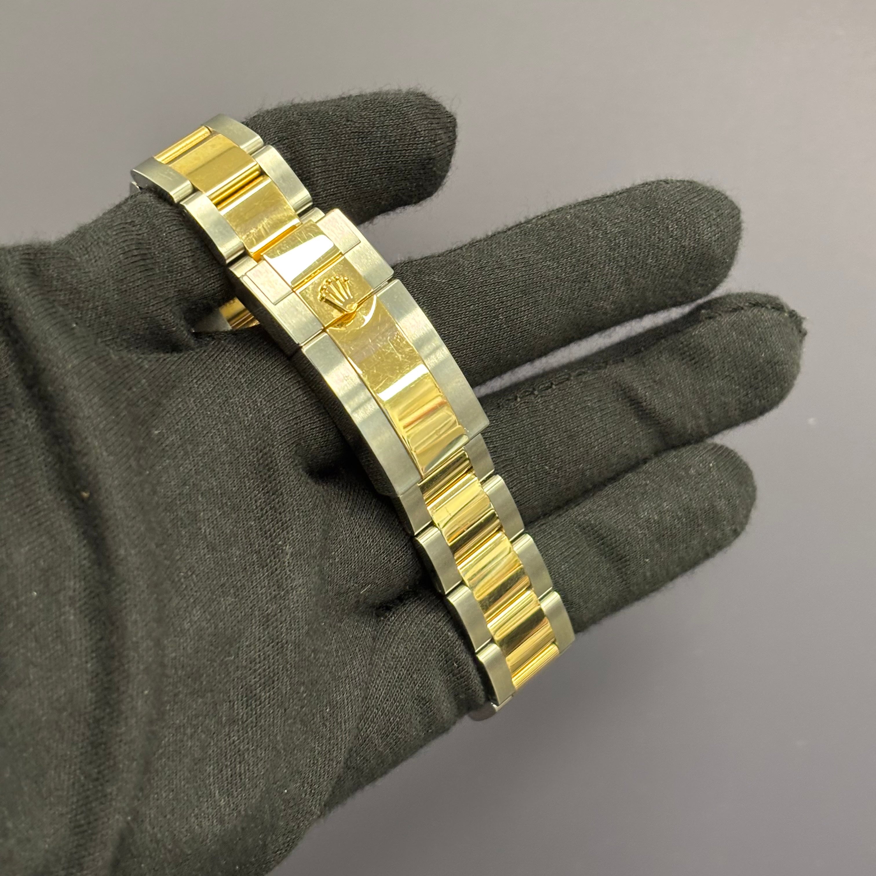 Rolex Daytona 40mm White Dial Watch Ref# 116503 - Happy Jewelers Fine Jewelry Lifetime Warranty