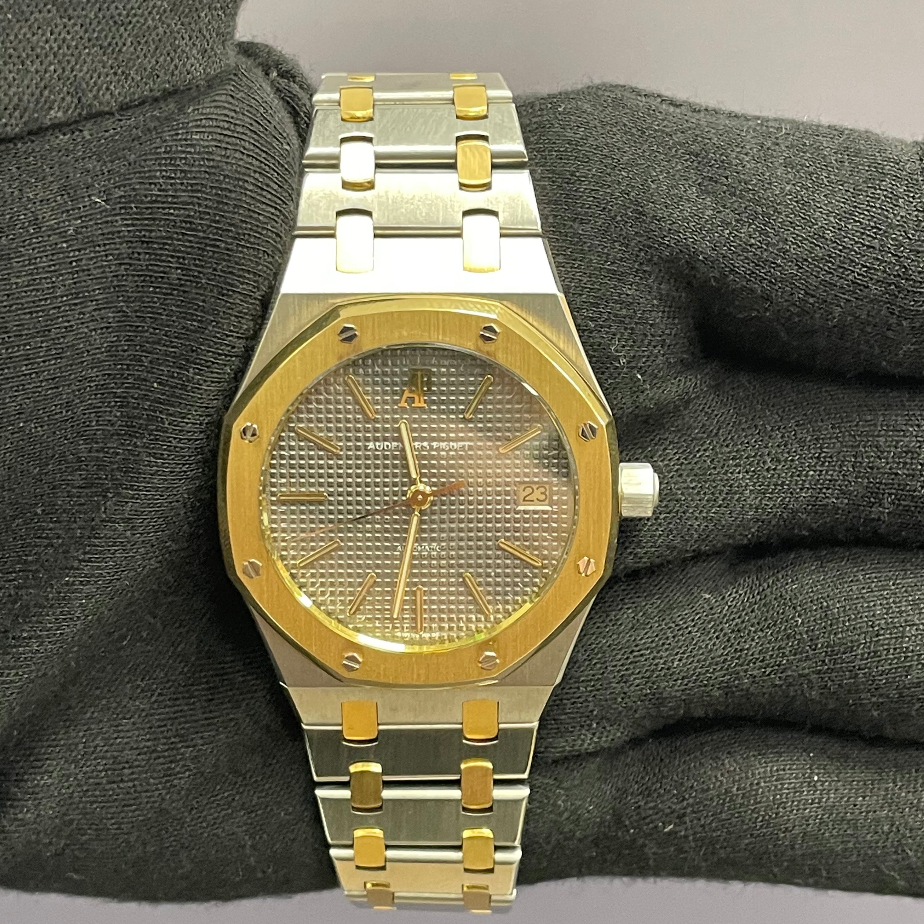 Audemars Piguet Royal Oak 36mm Grey Dial Watch Ref# 14790SA.O.0789SA.01 - Happy Jewelers Fine Jewelry Lifetime Warranty