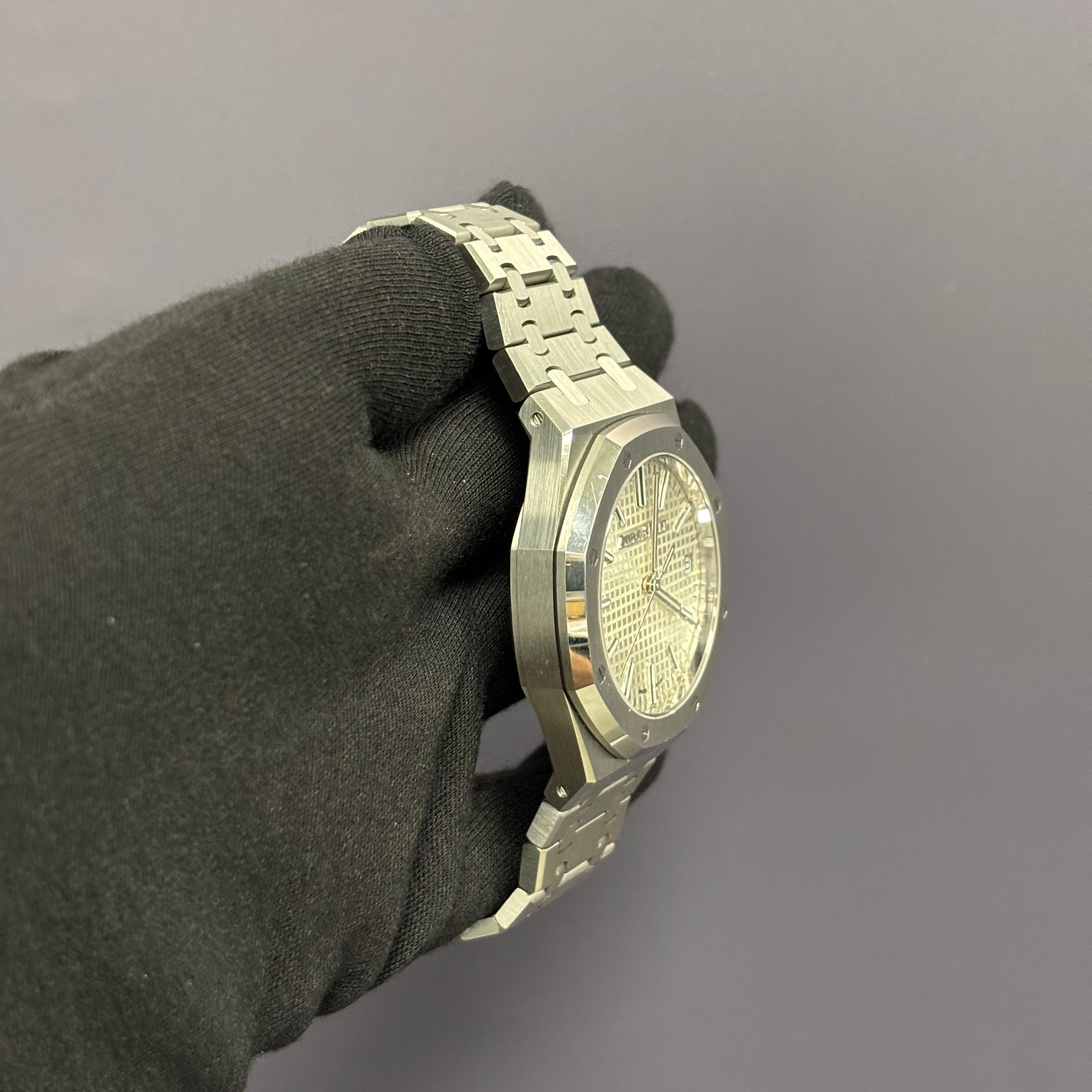 Audemars Piguet Royal Oak 41mm White Dial Watch Ref# 15510ST.OO.1320ST.08 - Happy Jewelers Fine Jewelry Lifetime Warranty