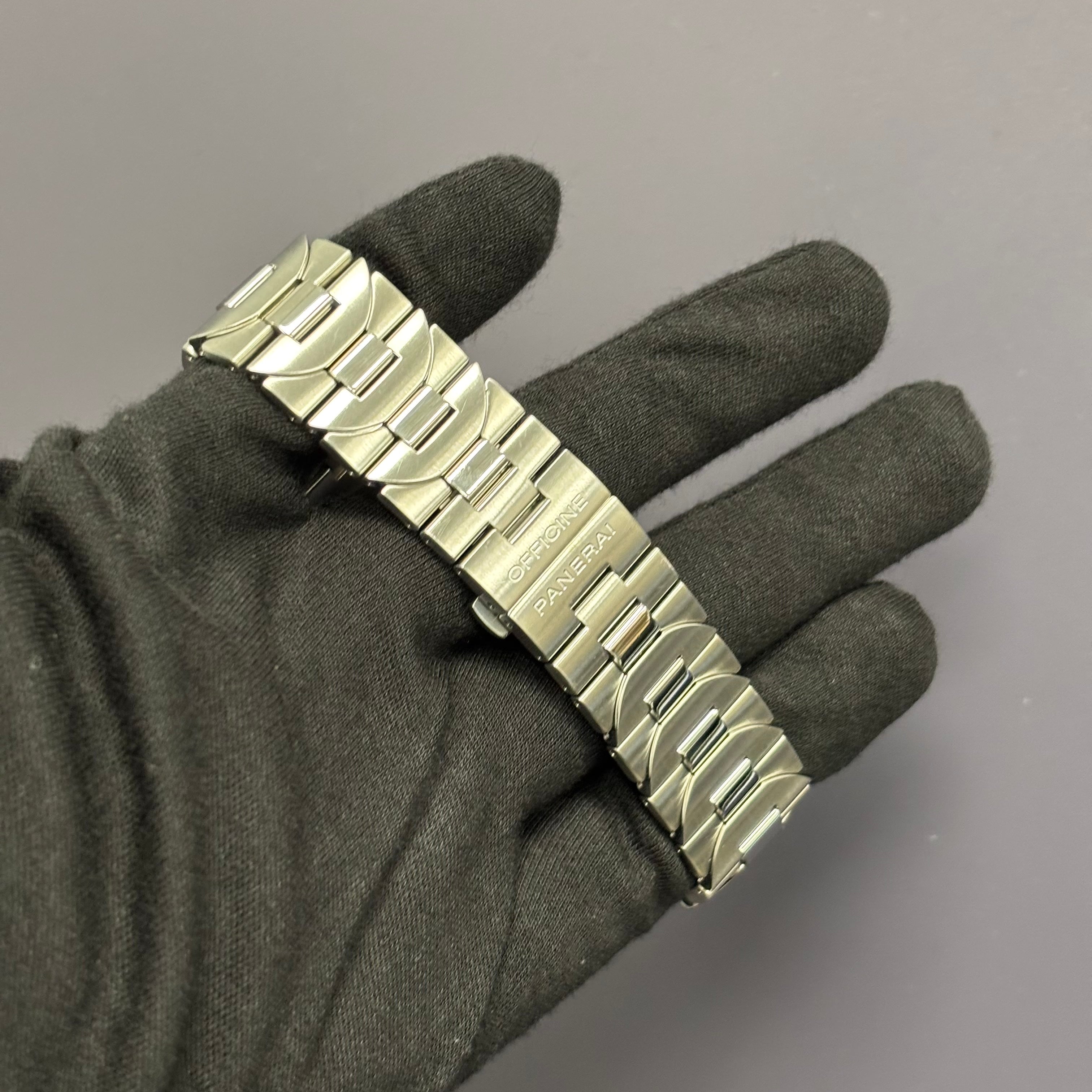 Panerai Luminor 44mm Black Dial Watch Ref# PAM00723 - Happy Jewelers Fine Jewelry Lifetime Warranty