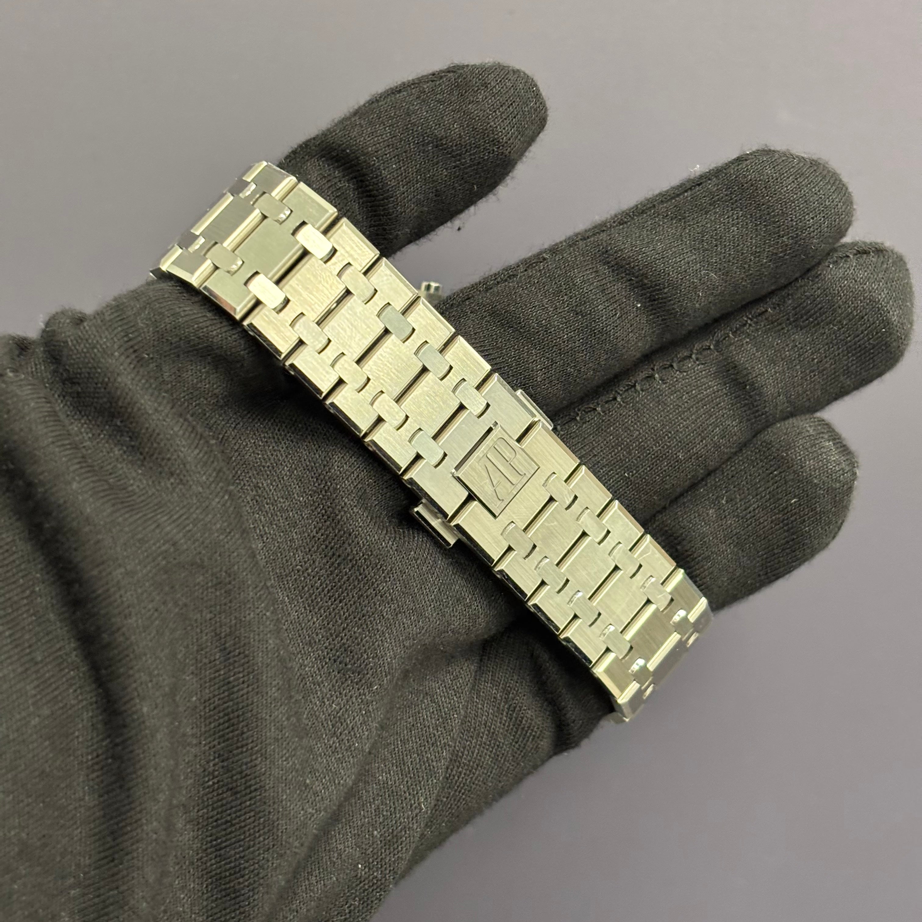 Audemars Piguet Royal Oak 41mm Green Dial Watch Ref# 26240ST.OO.1320ST.08 - Happy Jewelers Fine Jewelry Lifetime Warranty