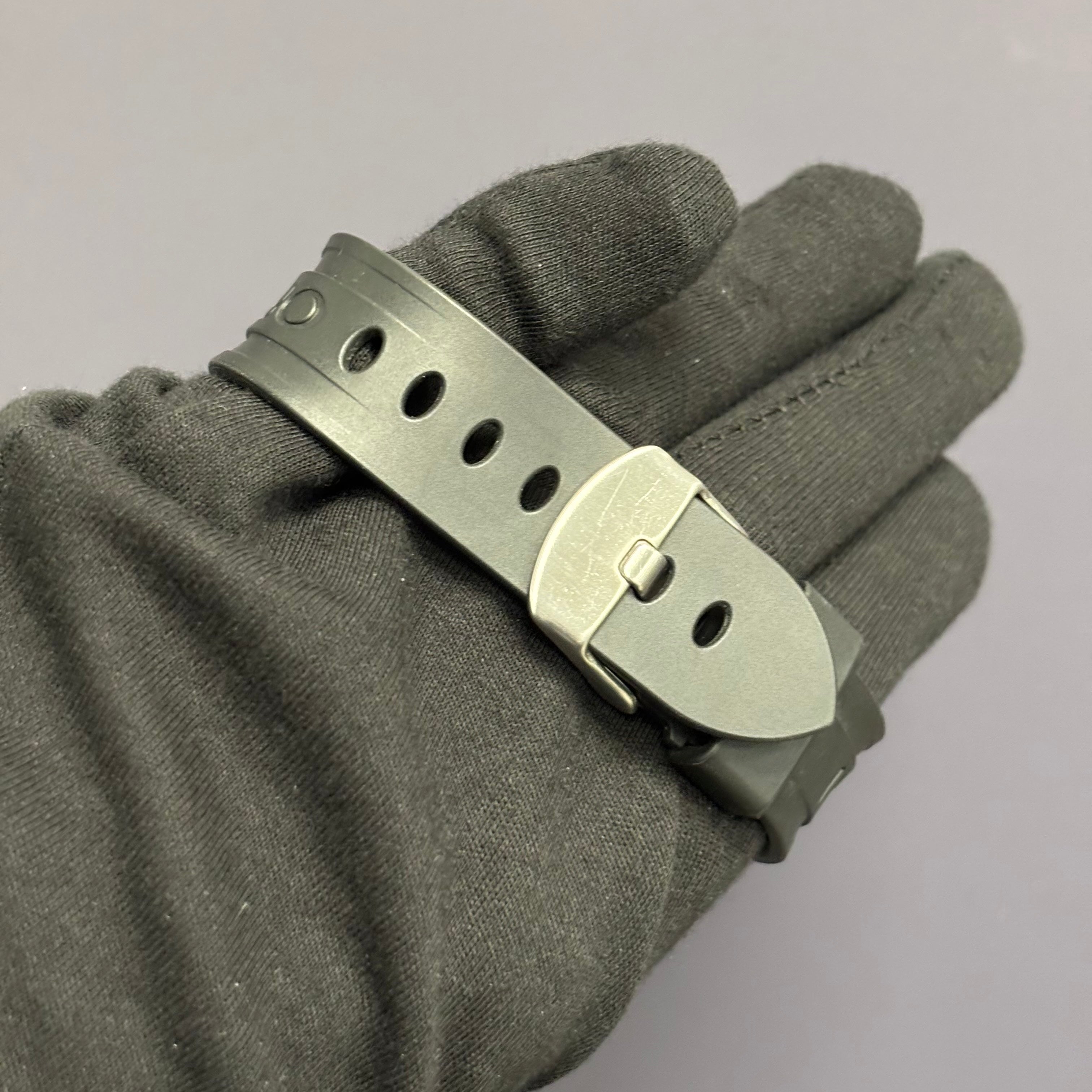 Panerai Luminor 44mm White Dial Watch Ref# PAM00523 - Happy Jewelers Fine Jewelry Lifetime Warranty