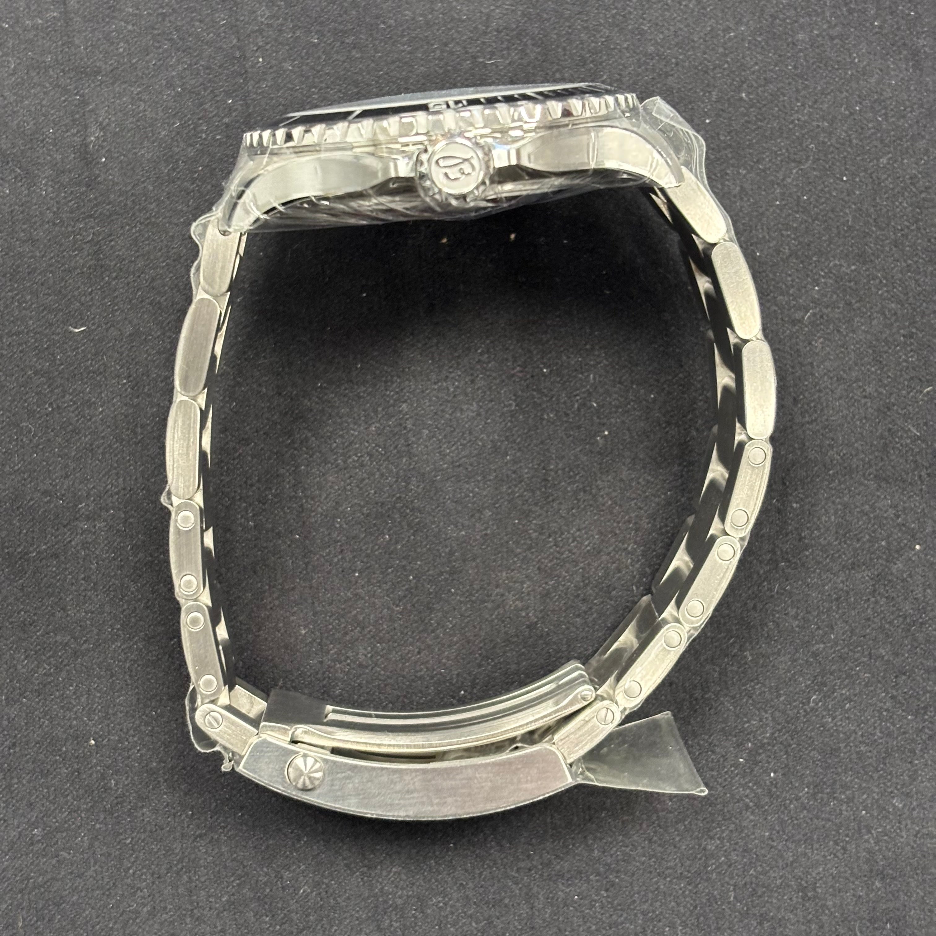 Breitling Superocean 44mm Black Dial Watch Ref# A17376 - Happy Jewelers Fine Jewelry Lifetime Warranty