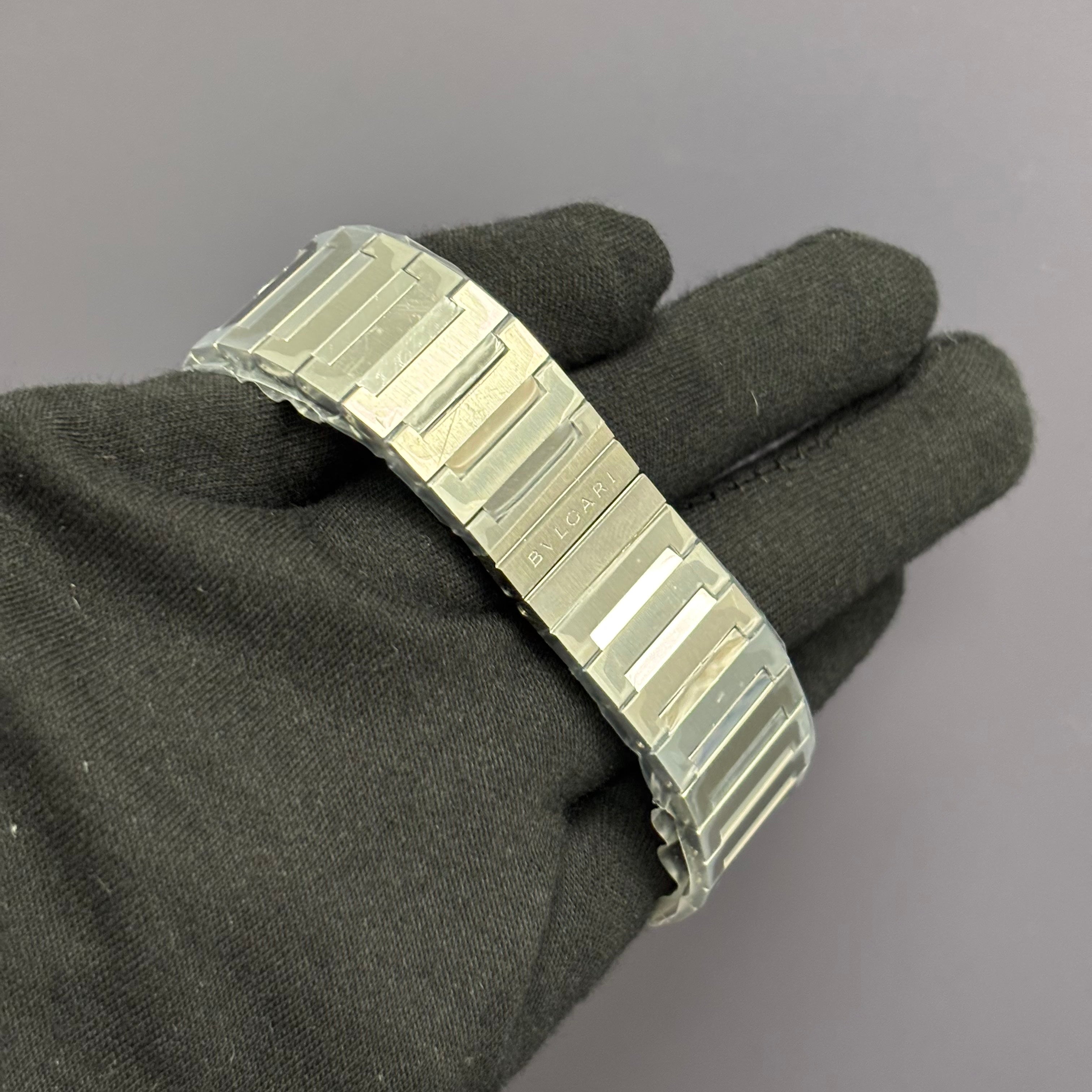 Bvlgari Octo 41mm White Dial Watch Ref# 104163 - Happy Jewelers Fine Jewelry Lifetime Warranty