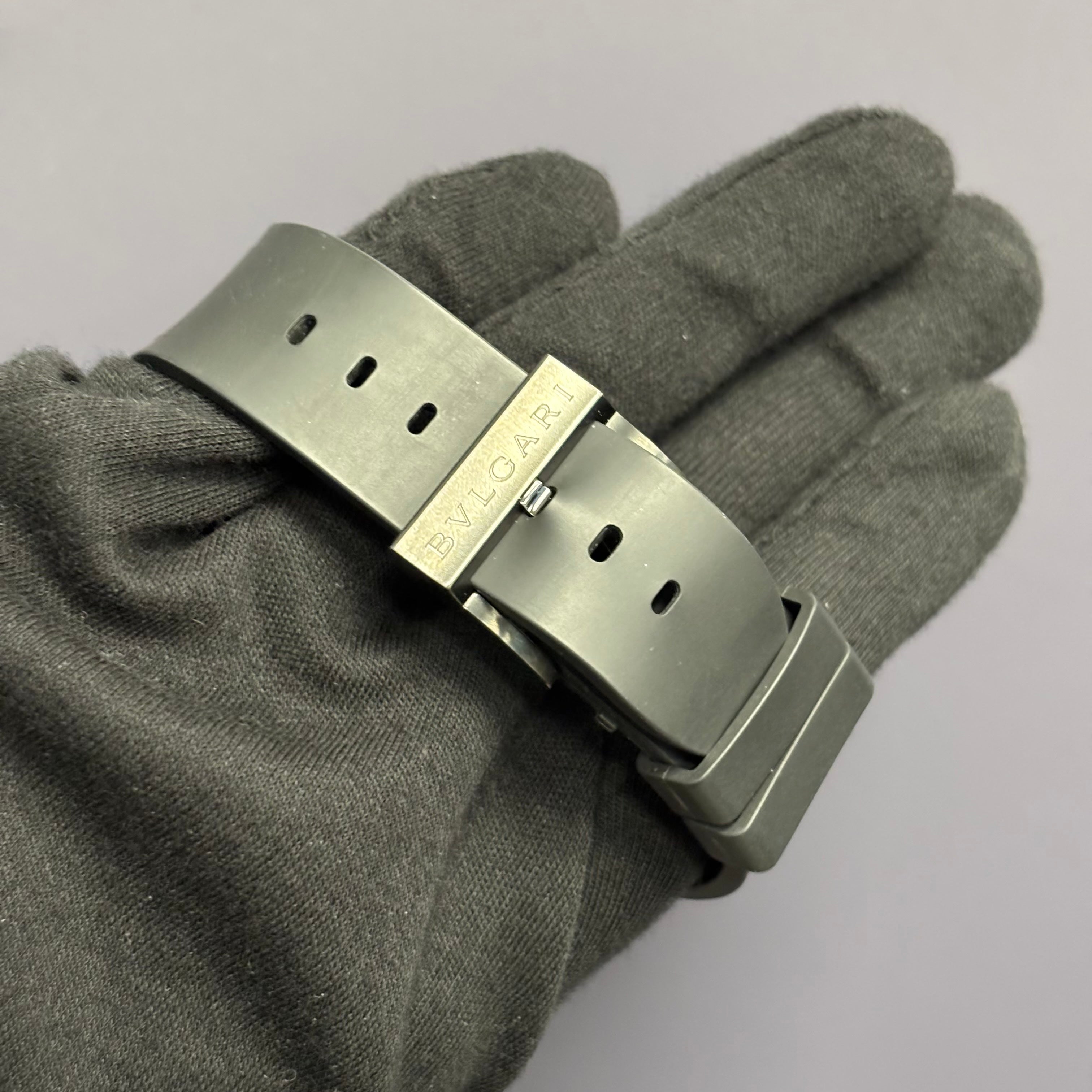 Bvlgari Octo 41mm Black Dial Watch Ref# 102485 - Happy Jewelers Fine Jewelry Lifetime Warranty