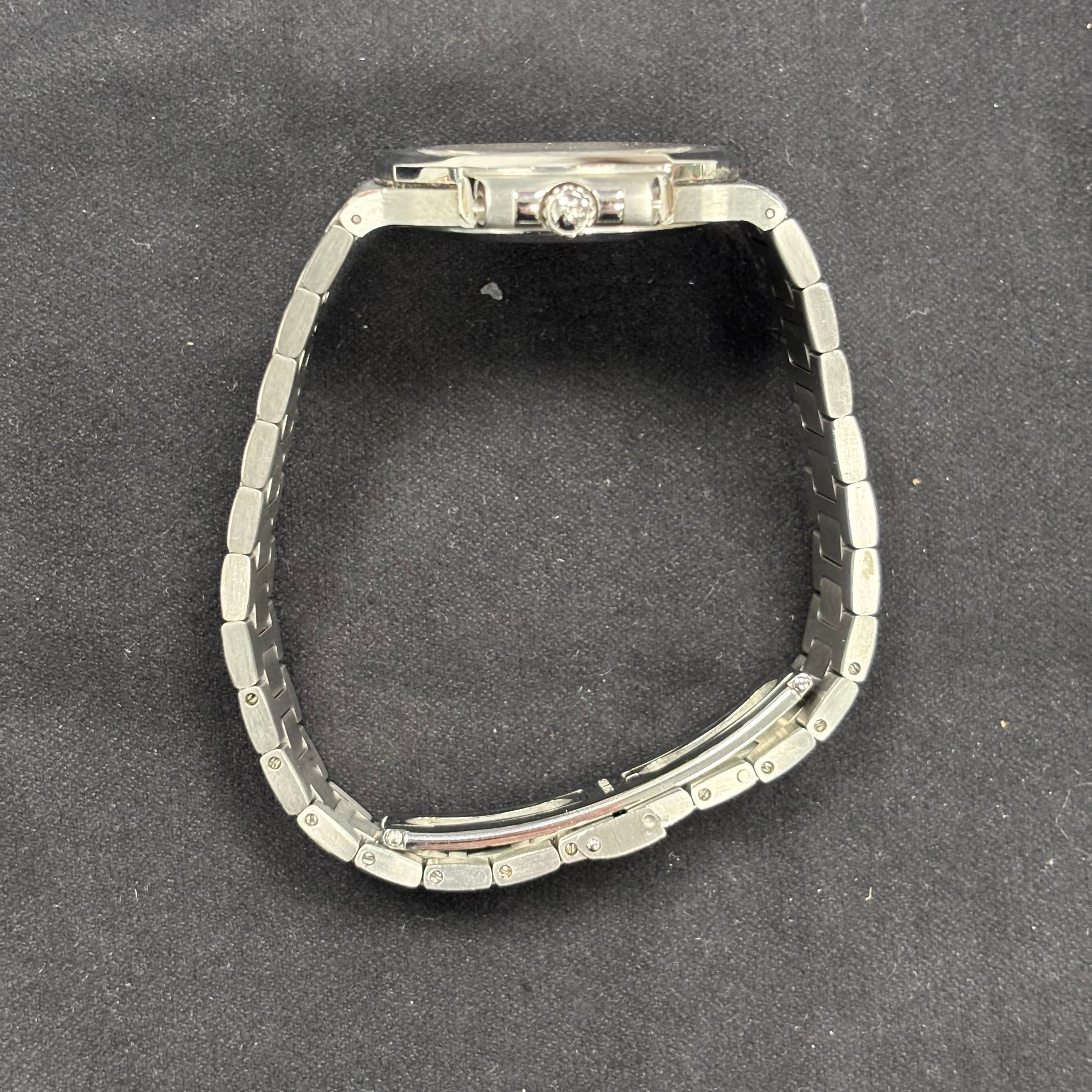 Patek Philippe Nautilus 40mm Black Dial Watch Ref# 3800/1A-001 - Happy Jewelers Fine Jewelry Lifetime Warranty