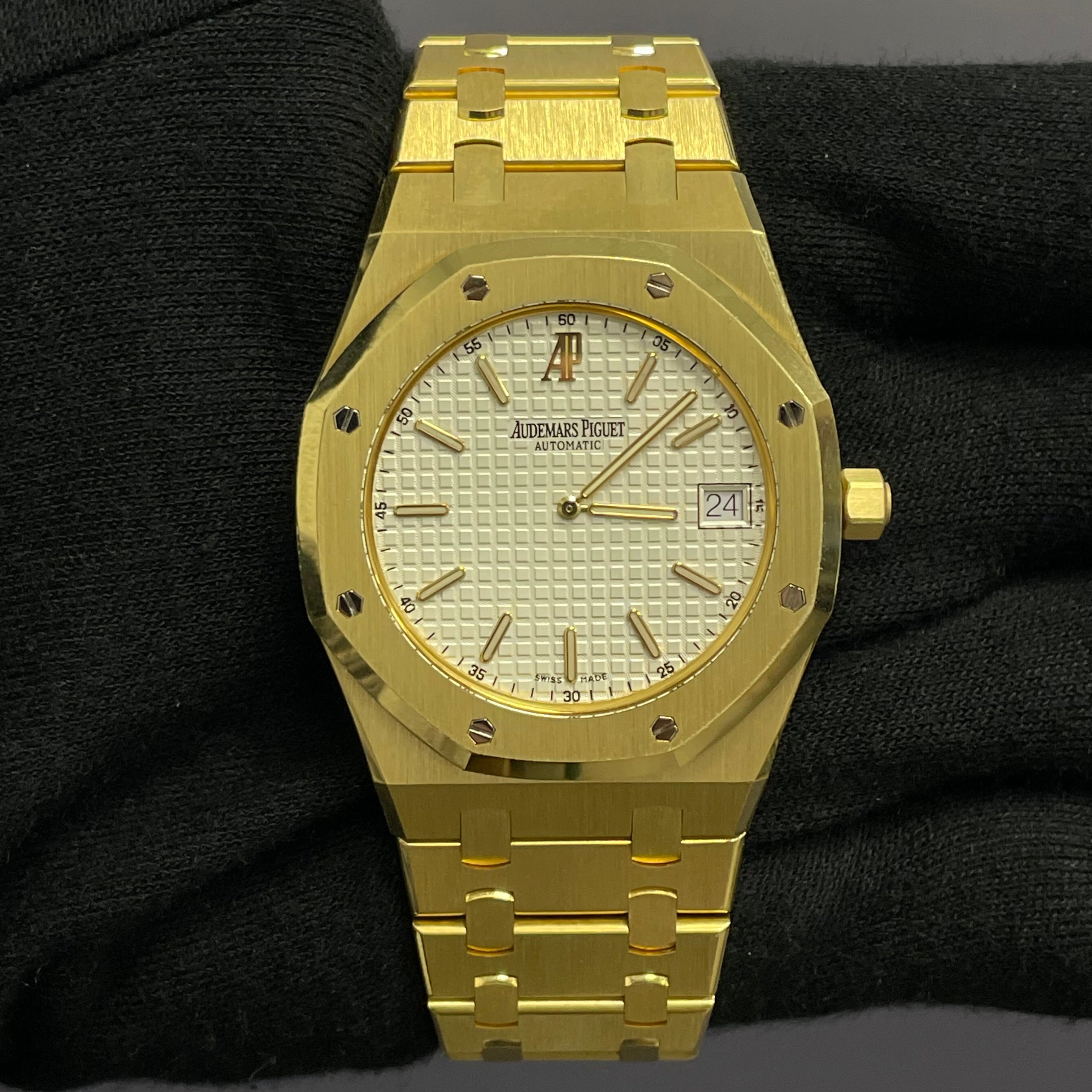 Audemars Piguet Royal Oak 39mm White Dial Watch Ref# 15202BA.OO.0944BA.01 - Happy Jewelers Fine Jewelry Lifetime Warranty