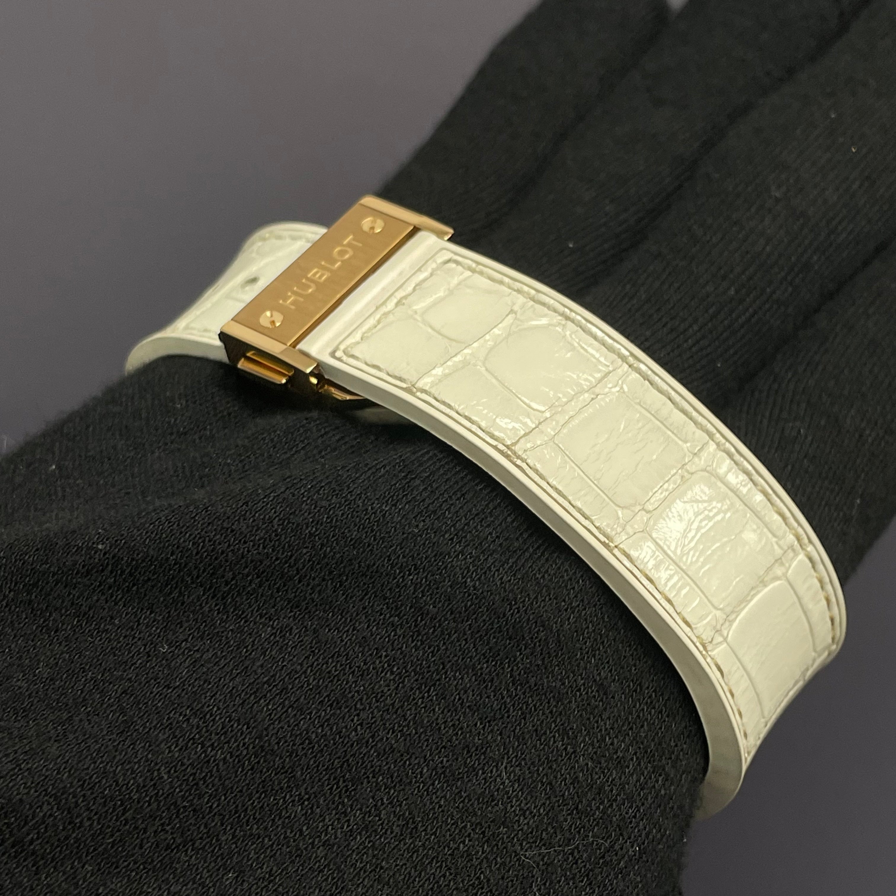 Hublot Classic Fusion 42mm White Dial Watch Ref# 542.OE.2080.LR.1204 - Happy Jewelers Fine Jewelry Lifetime Warranty