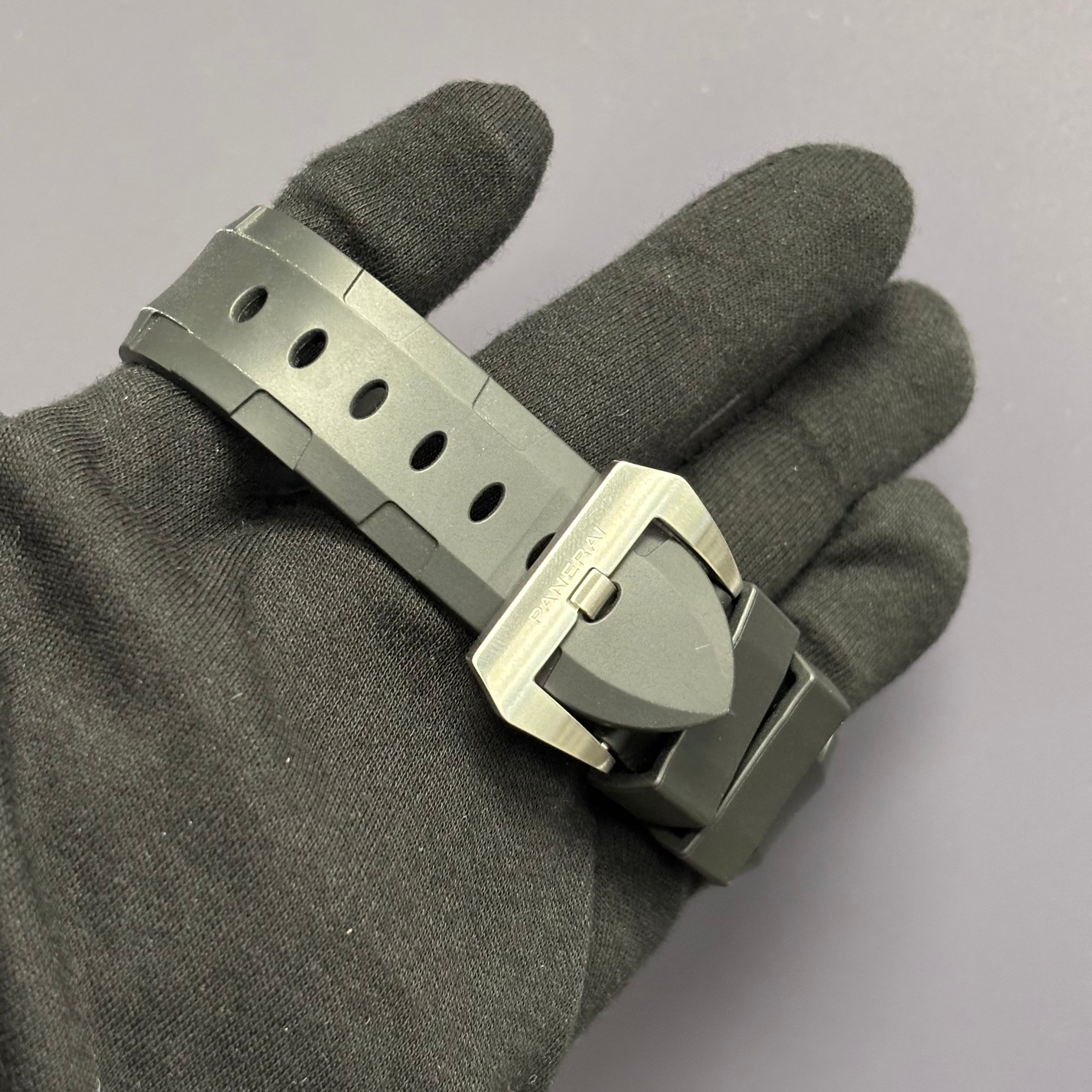 Panerai Submersible 42mm Black Dial Watch Ref# PAM01973 - Happy Jewelers Fine Jewelry Lifetime Warranty