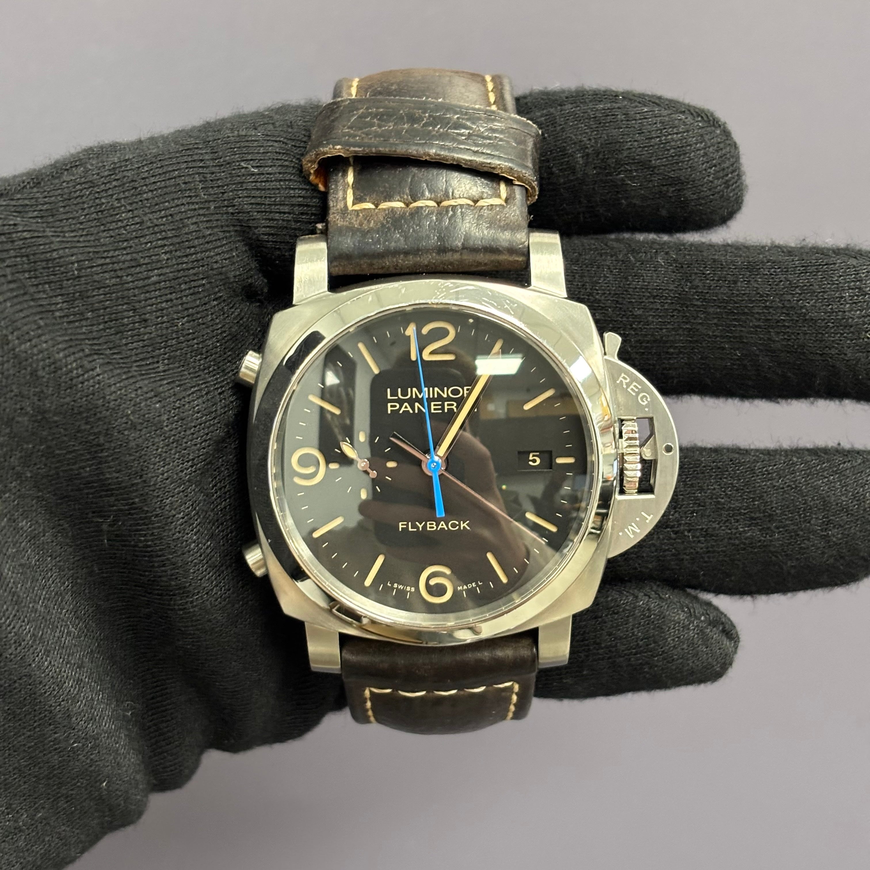 Panerai Luminor 44mm Black Dial Watch Ref# PAM00524 - Happy Jewelers Fine Jewelry Lifetime Warranty
