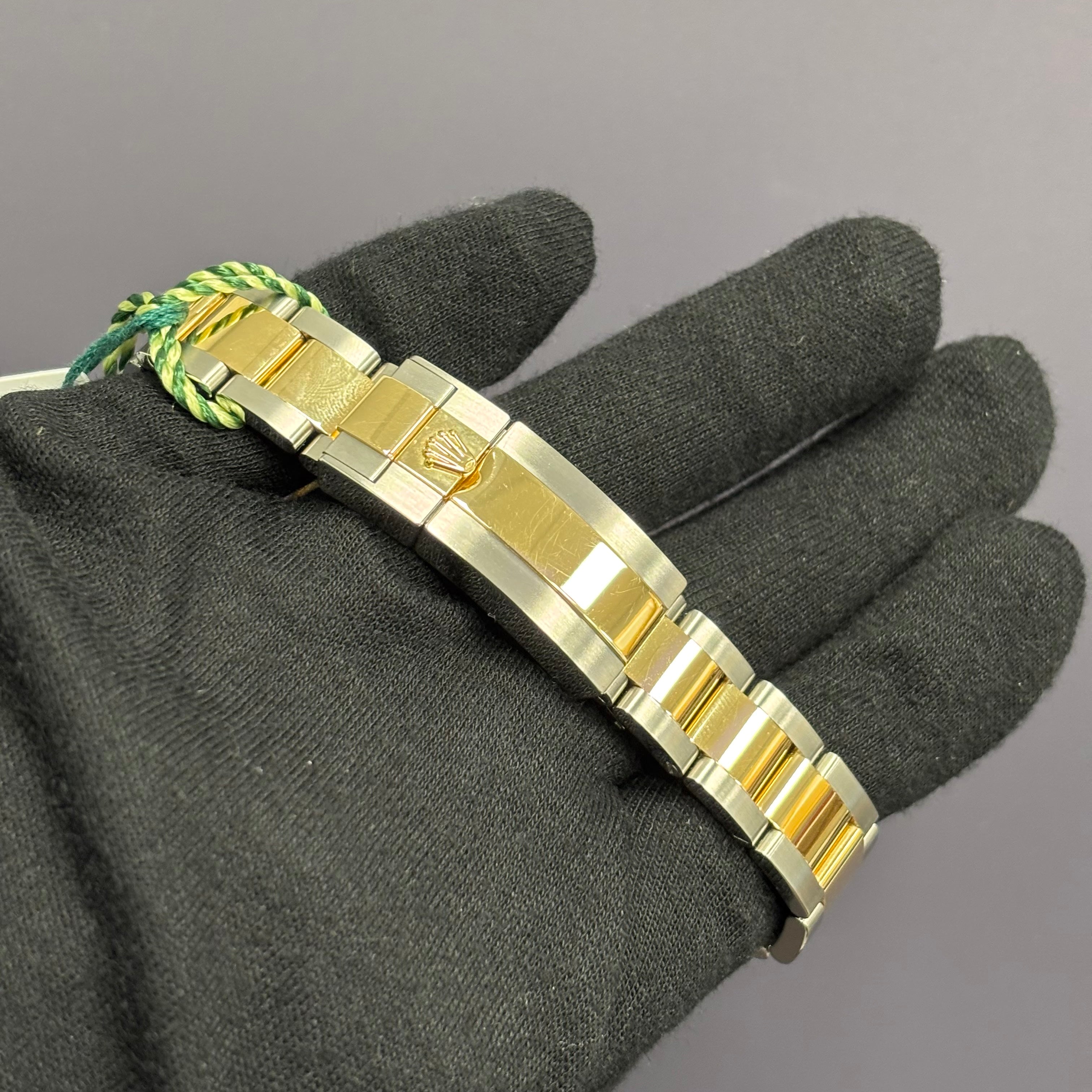 Rolex Oyster Perpetual 34mm Black Dial Watch Ref# 124273 - Happy Jewelers Fine Jewelry Lifetime Warranty