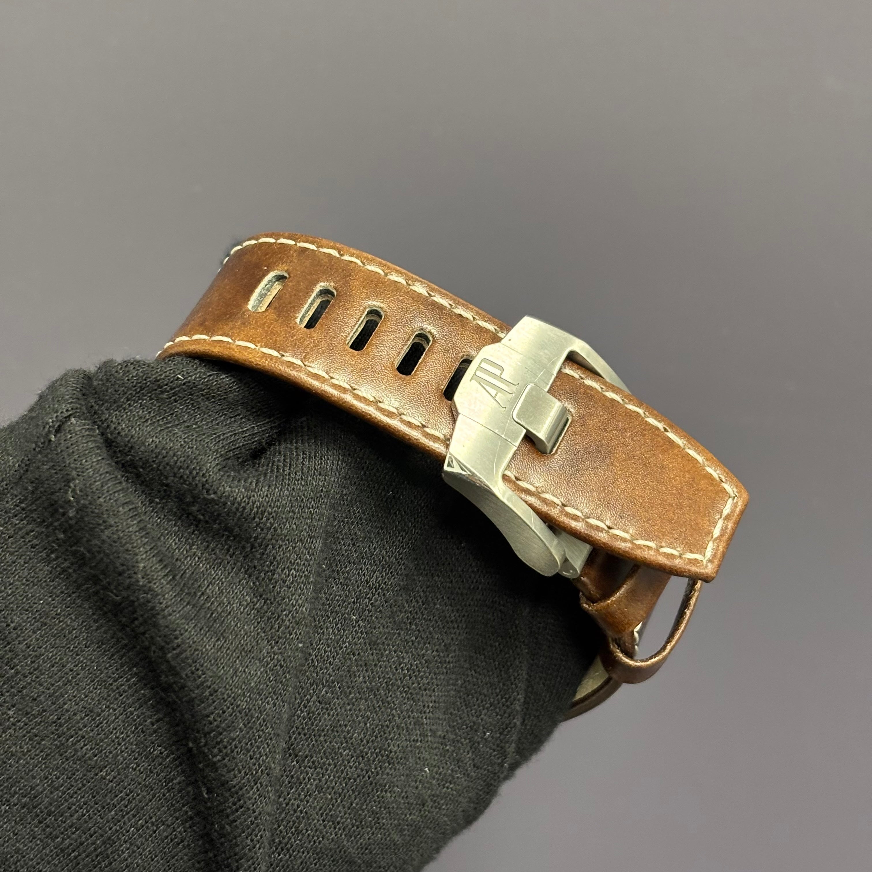 Audemars Piguet Royal Oak 43mm Black Dial Watch Ref# 26420SO.OO.A002CA.01 - Happy Jewelers Fine Jewelry Lifetime Warranty