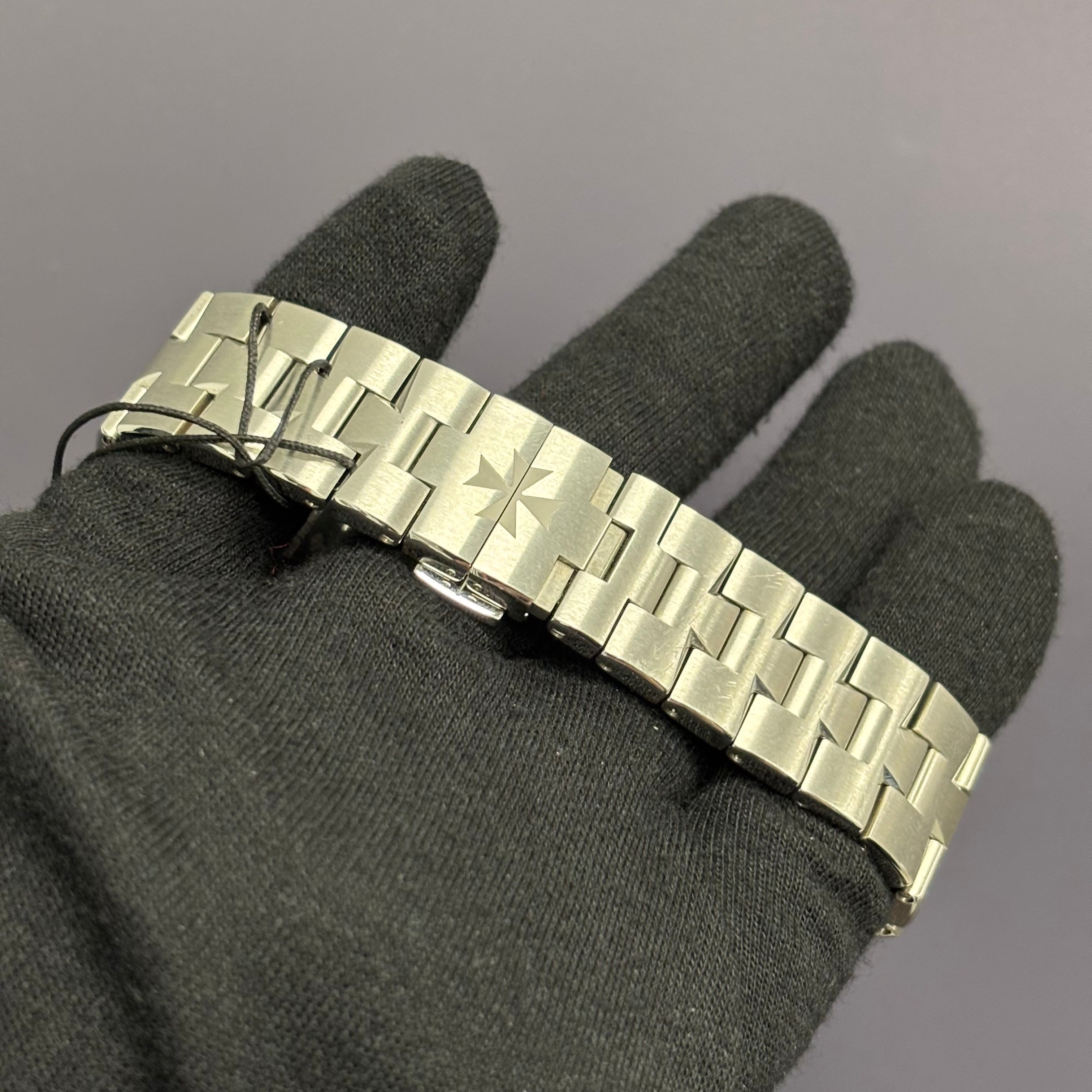 Vacheron Constantin Overseas 42.5mm Black Dial Watch Ref# 7900V/110A-B546 - Happy Jewelers Fine Jewelry Lifetime Warranty