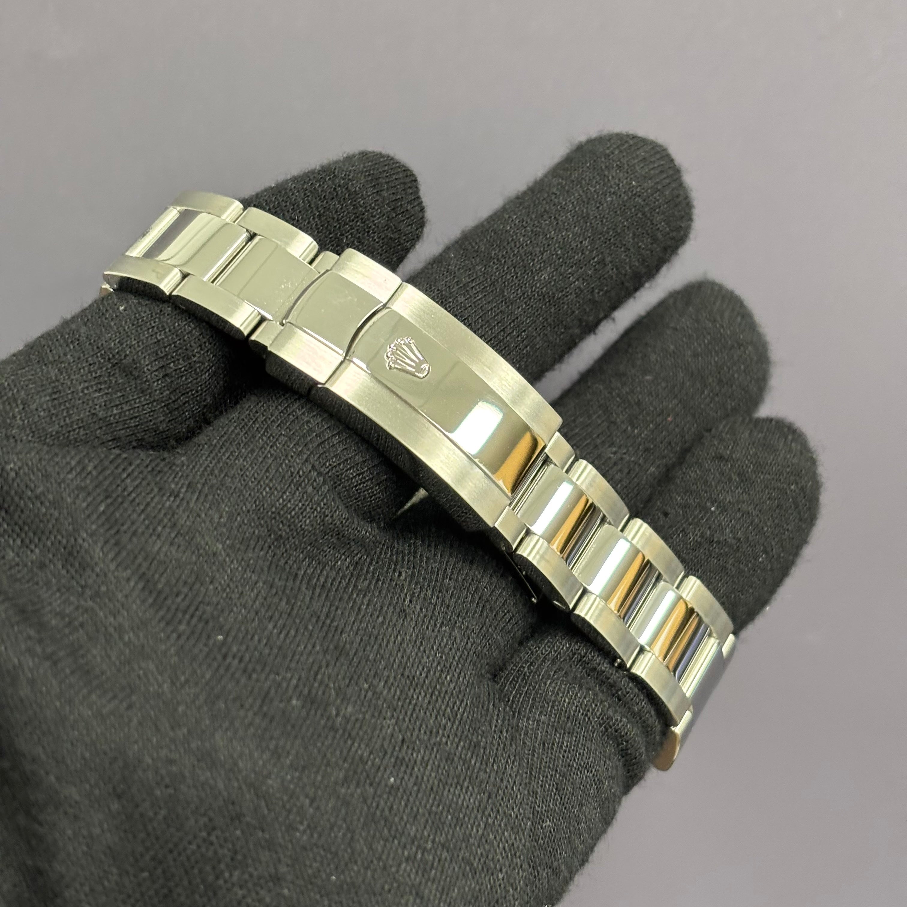 Rolex Datejust 41mm Black Dial Watch Ref# 126300 - Happy Jewelers Fine Jewelry Lifetime Warranty