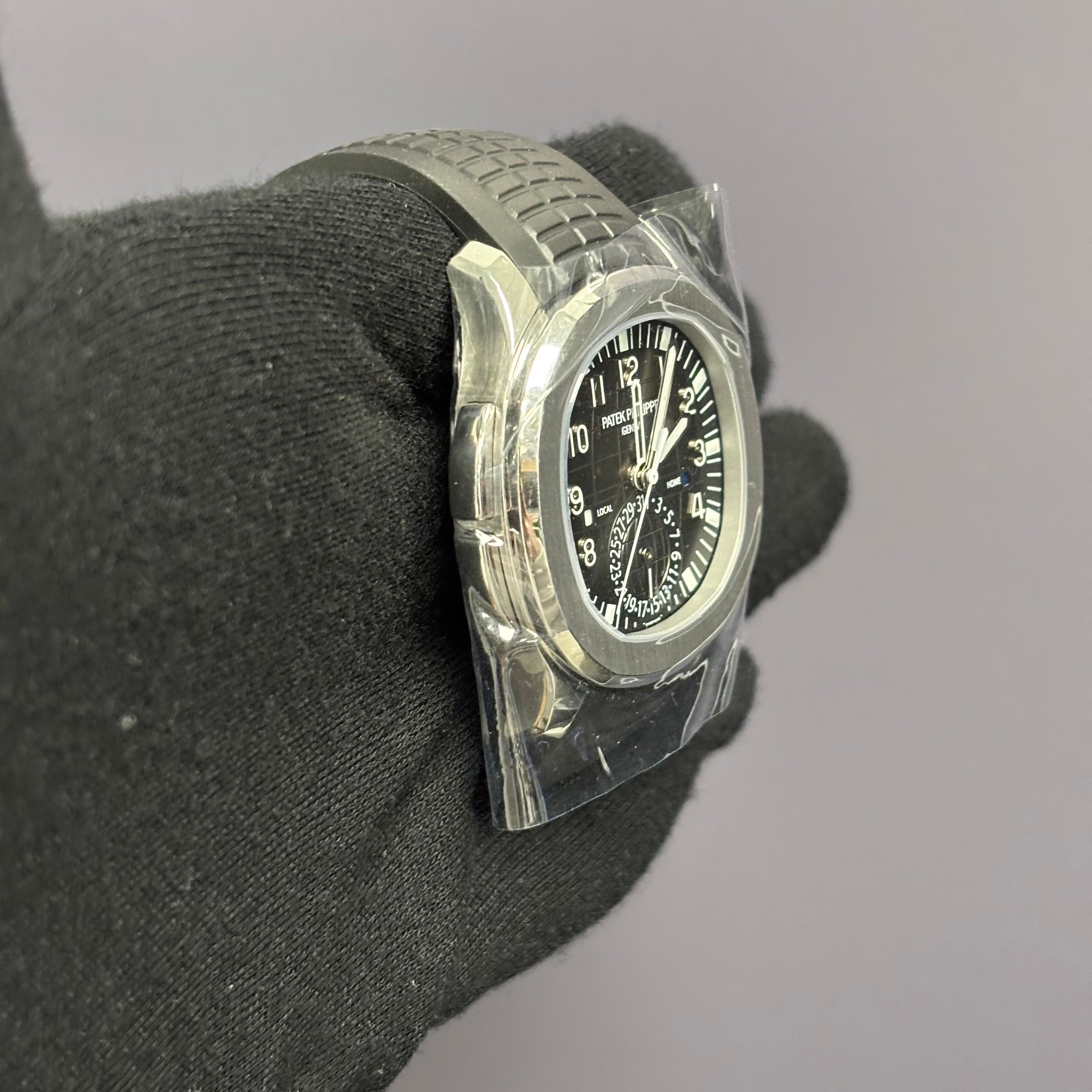 Patek Philippe Aquanaut 40mm Grey Dial Watch Ref# 5164A-001 - Happy Jewelers Fine Jewelry Lifetime Warranty