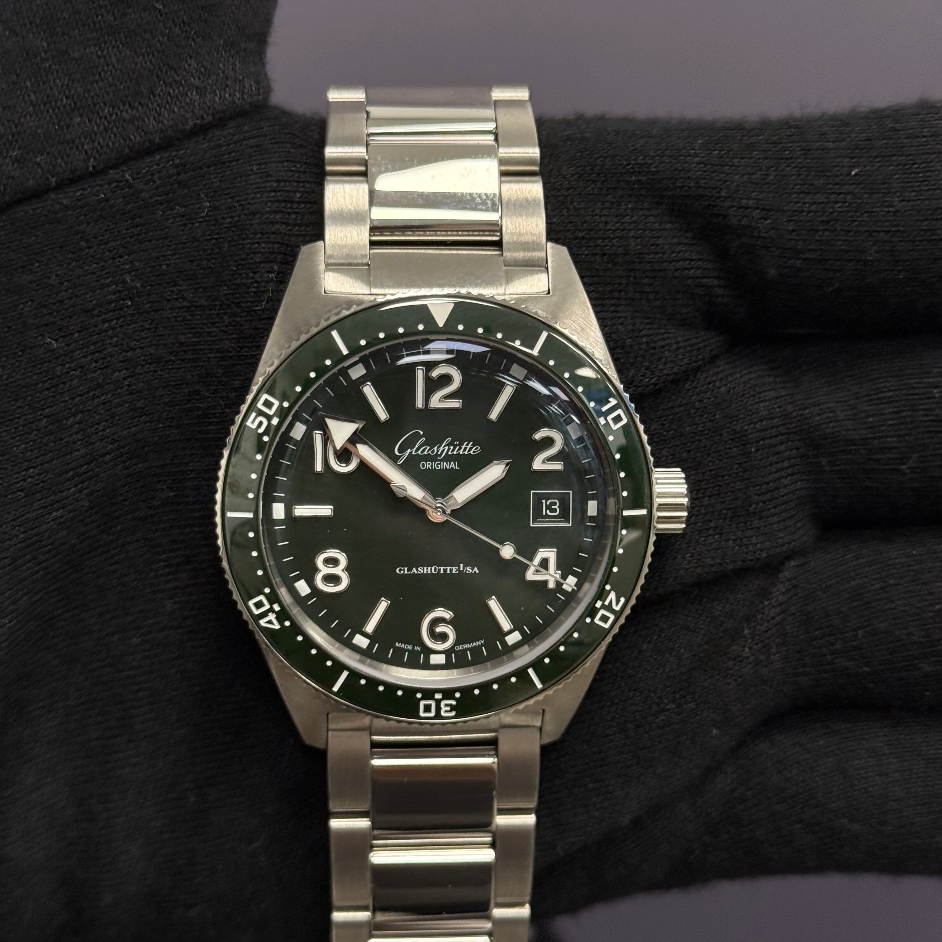 Glashutte Sea Q 39.5mm Green Dial Watch Ref# 1-39-11-13-83-70 - Happy Jewelers Fine Jewelry Lifetime Warranty