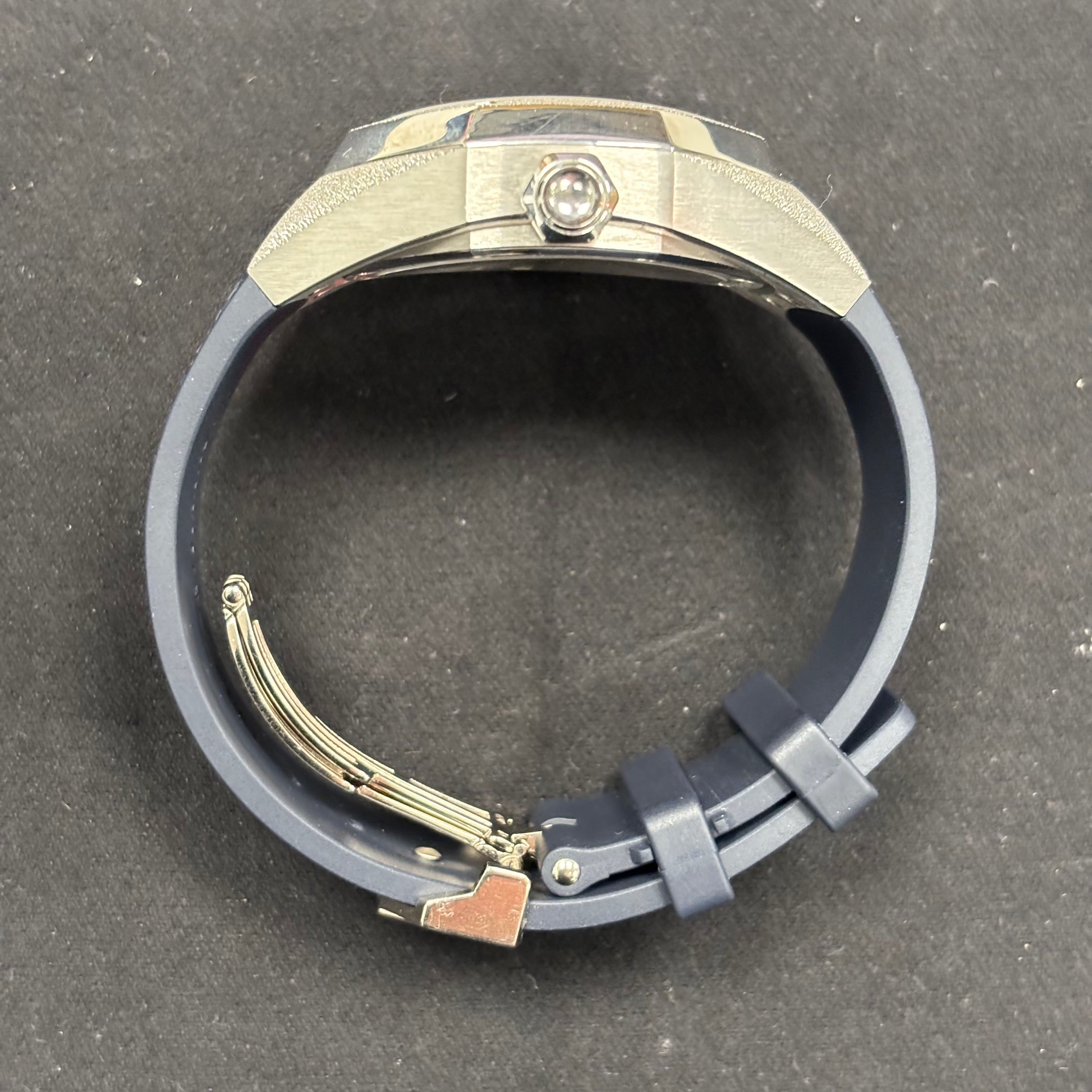 Audemars Piguet Royal Oak 38.5mm Blue Dial Watch Ref# 26630BC.GG.D326CR.01 - Happy Jewelers Fine Jewelry Lifetime Warranty