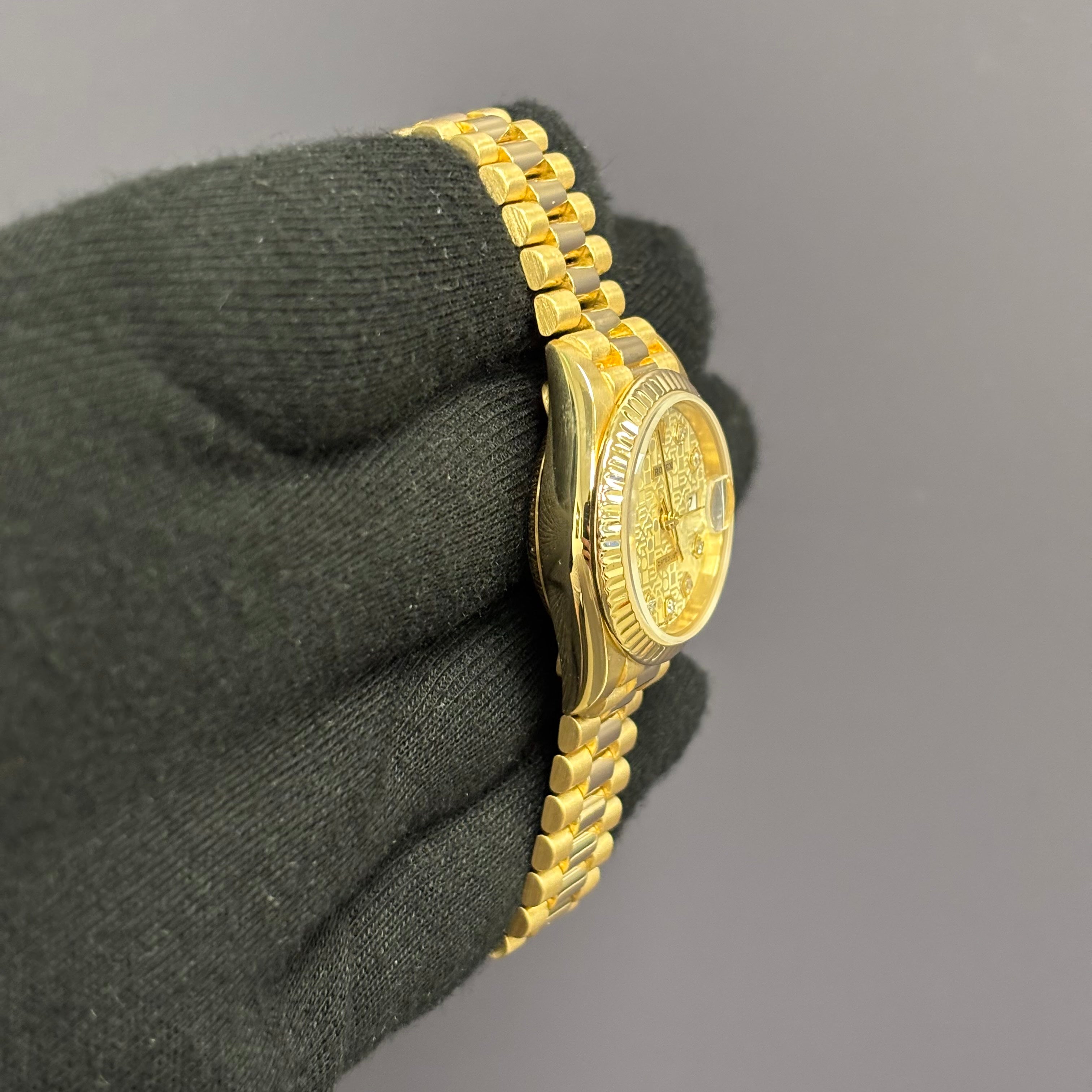 Rolex Datejust 26mm Silver Dial Watch Ref# 69178 - Happy Jewelers Fine Jewelry Lifetime Warranty