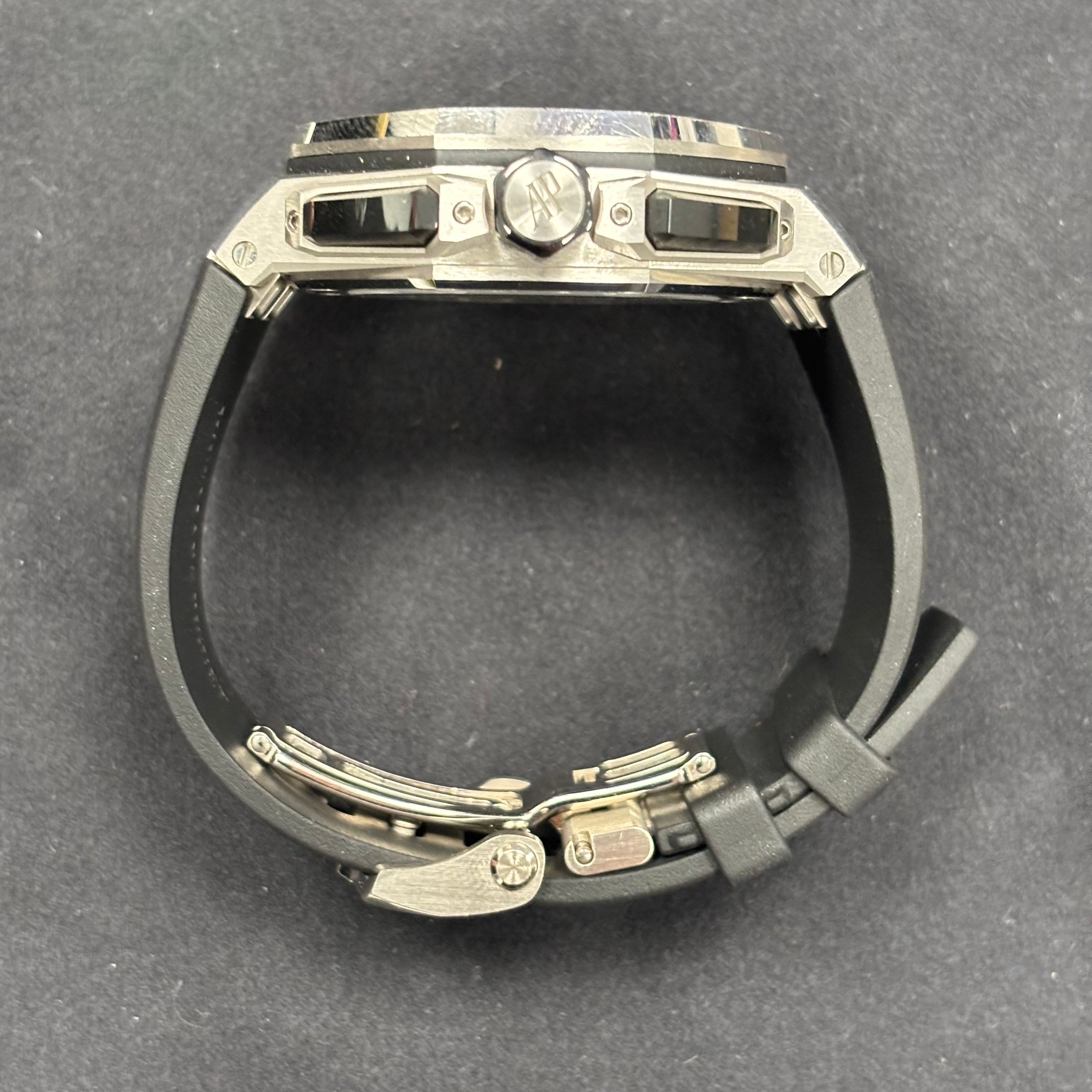 Audemars Piguet Royal Oak 43mm Black Dial Watch Ref# 26424BC.ZZ.D002CA.01 - Happy Jewelers Fine Jewelry Lifetime Warranty