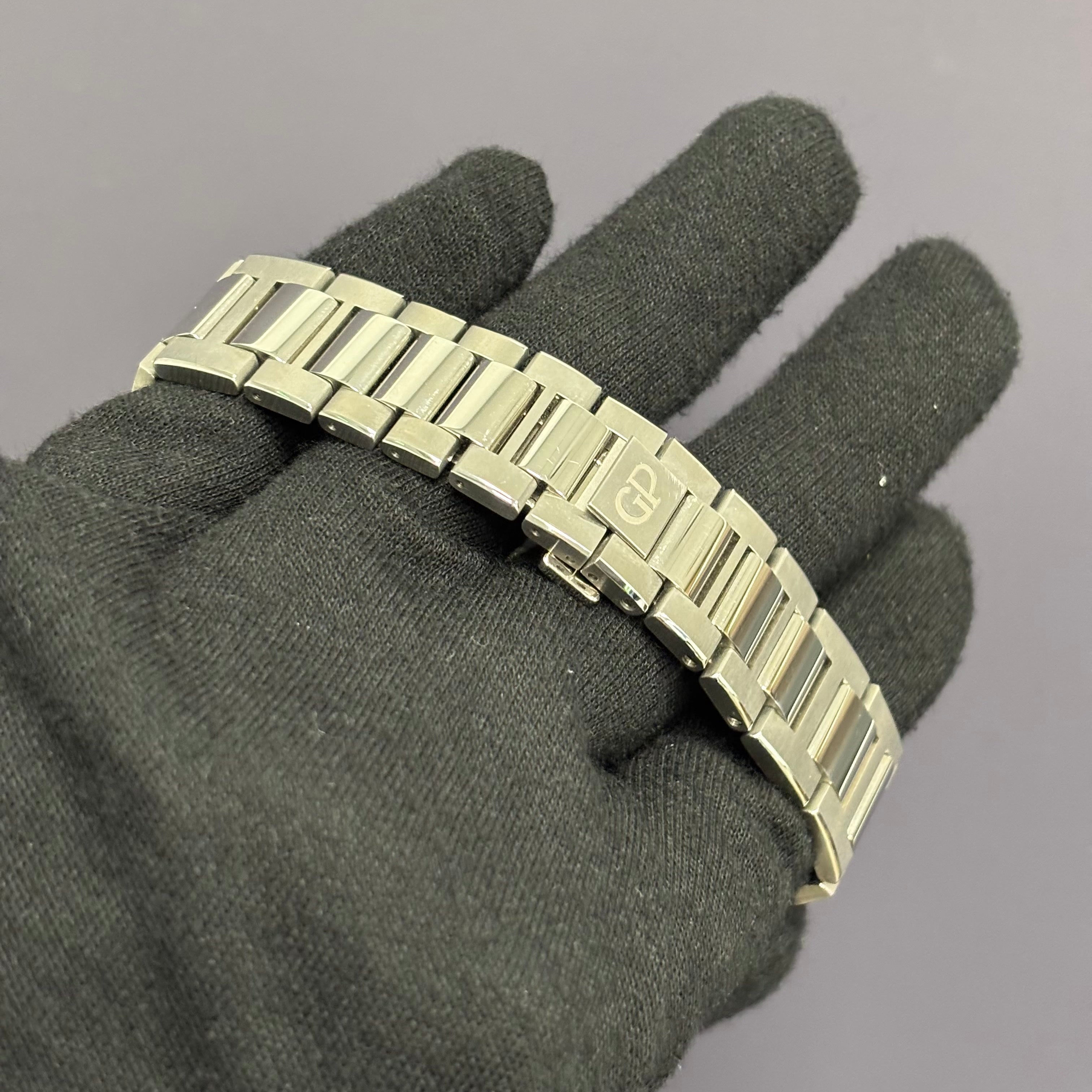 Girard Perregaux Laureato 42mm White Dial Watch Ref# 81020-11-3256-1GM - Happy Jewelers Fine Jewelry Lifetime Warranty