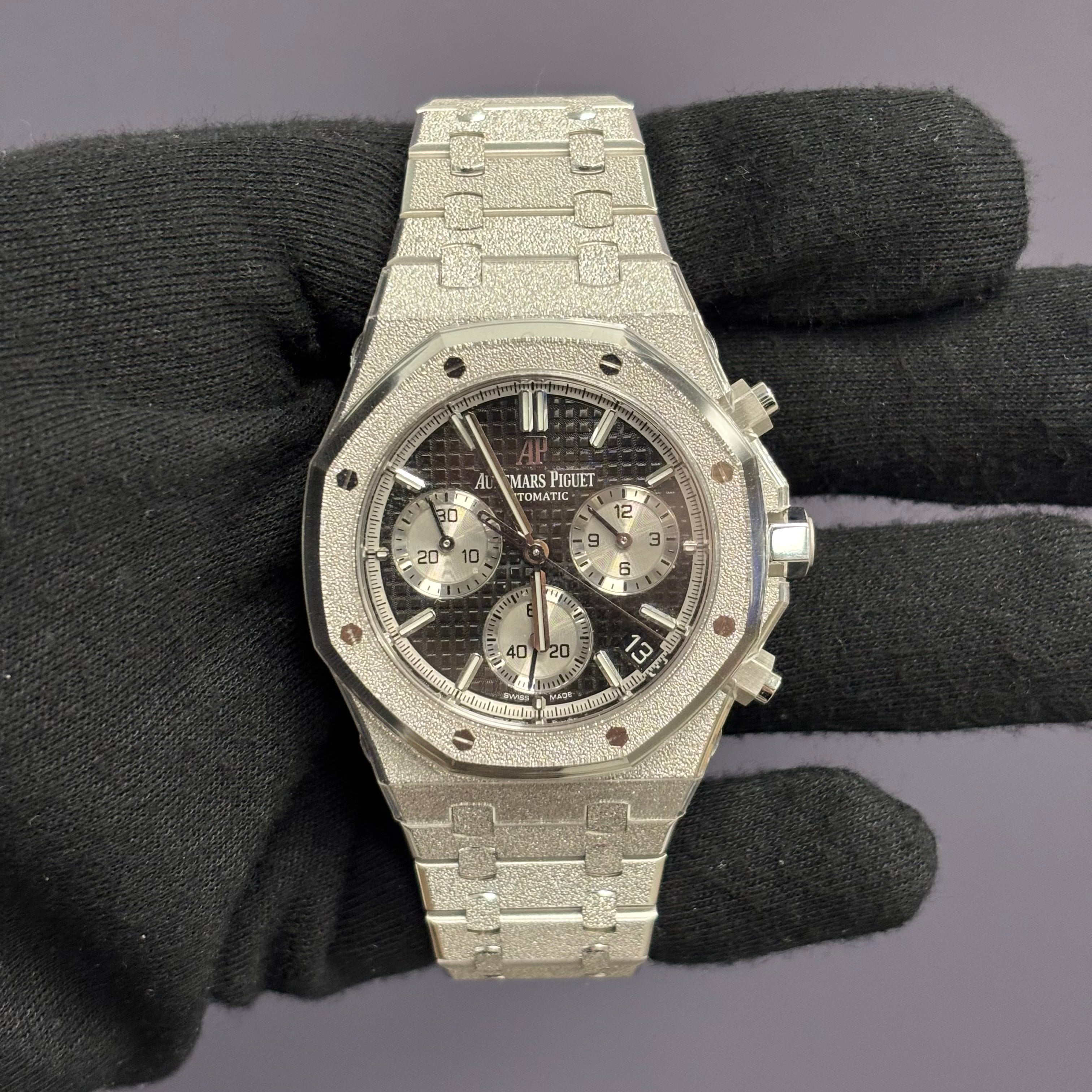 Audemars Piguet Royal Oak 41mm Black Dial Watch Ref# 26239BC.GG.1224BC.02 - Happy Jewelers Fine Jewelry Lifetime Warranty