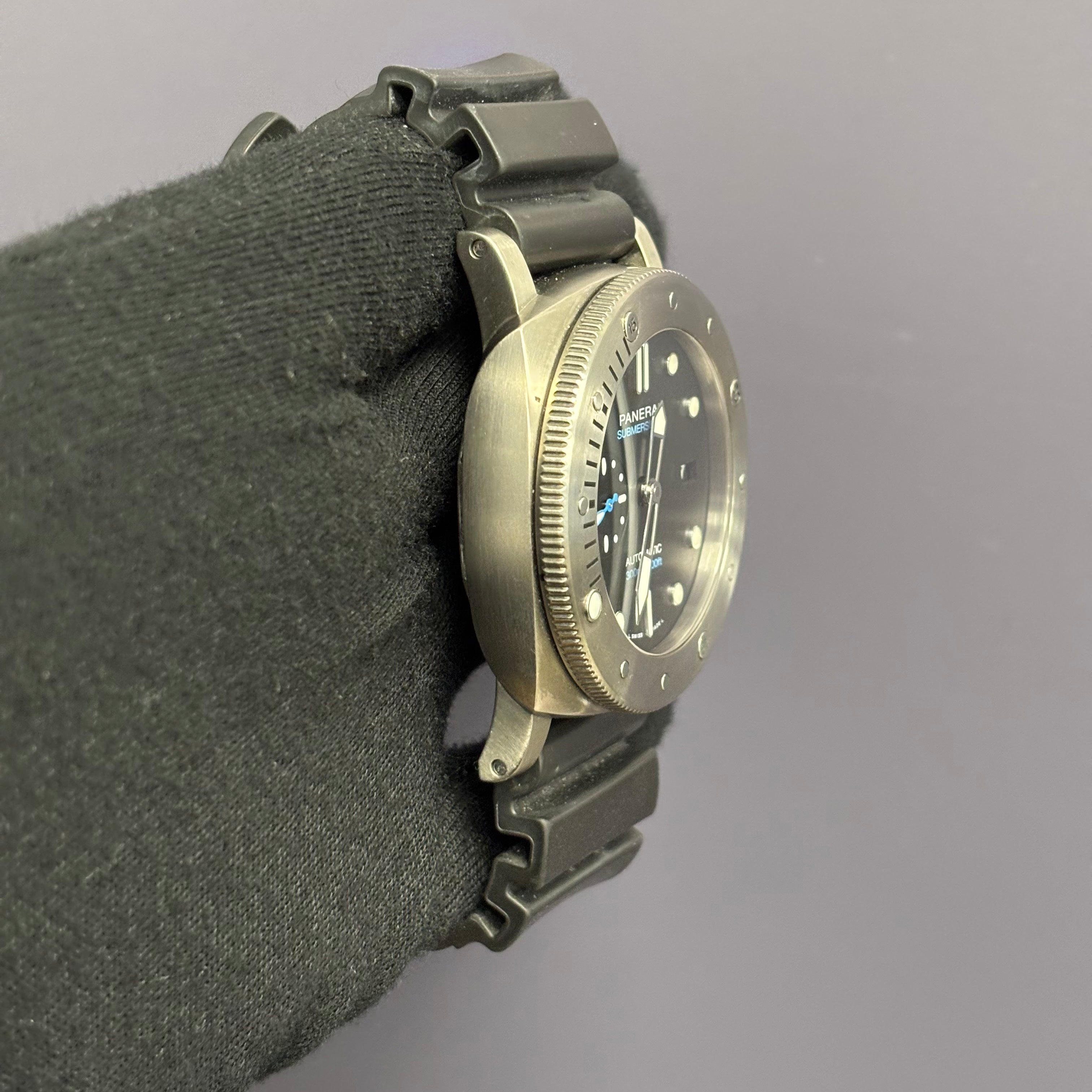 Panerai Luminor 47mm Black Dial Watch Ref# PAM01305 - Happy Jewelers Fine Jewelry Lifetime Warranty