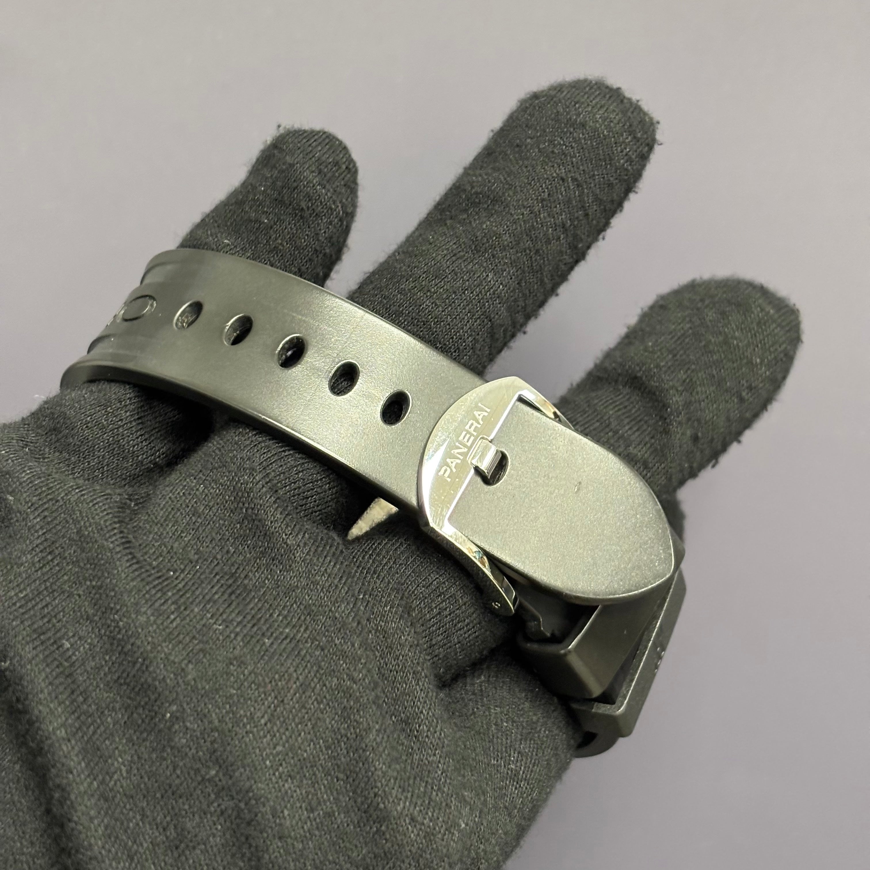 Panerai Luminor 44mm Black Dial Watch Ref# PAM01090 - Happy Jewelers Fine Jewelry Lifetime Warranty