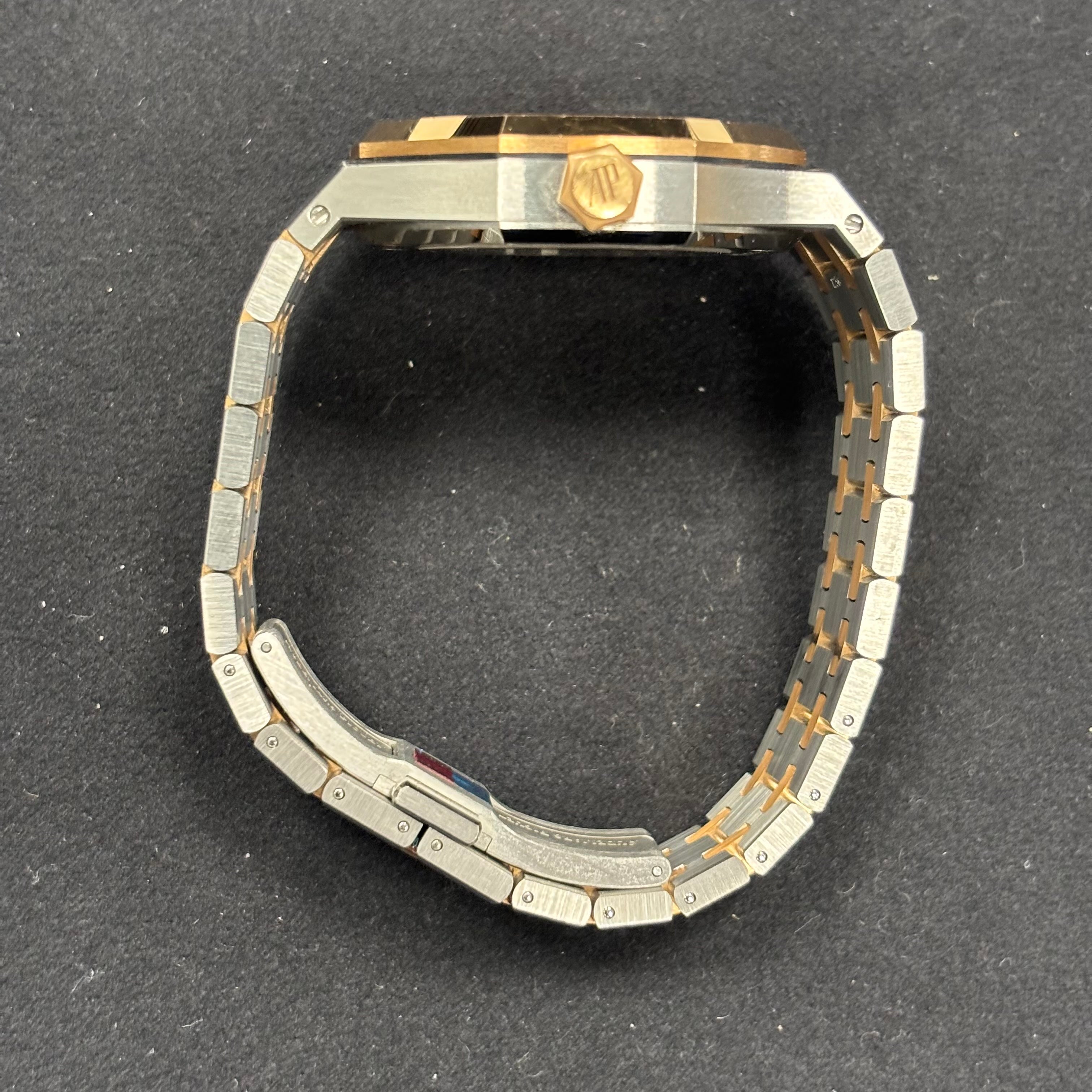 Audemars Piguet Royal Oak 34mm Silver Dial Watch Ref# 15450SR.OO.1256SR.01 - Happy Jewelers Fine Jewelry Lifetime Warranty