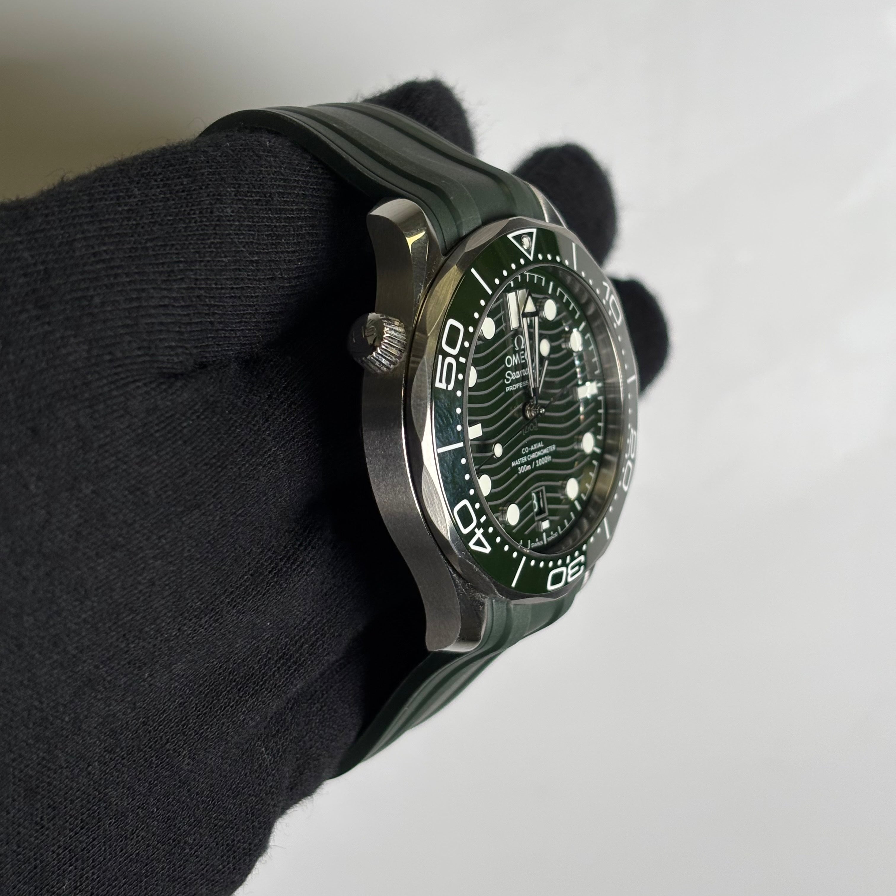 Omega Seamaster 42mm Green Dial Ref# 210.32.42.20.10.001 - Happy Jewelers Fine Jewelry Lifetime Warranty