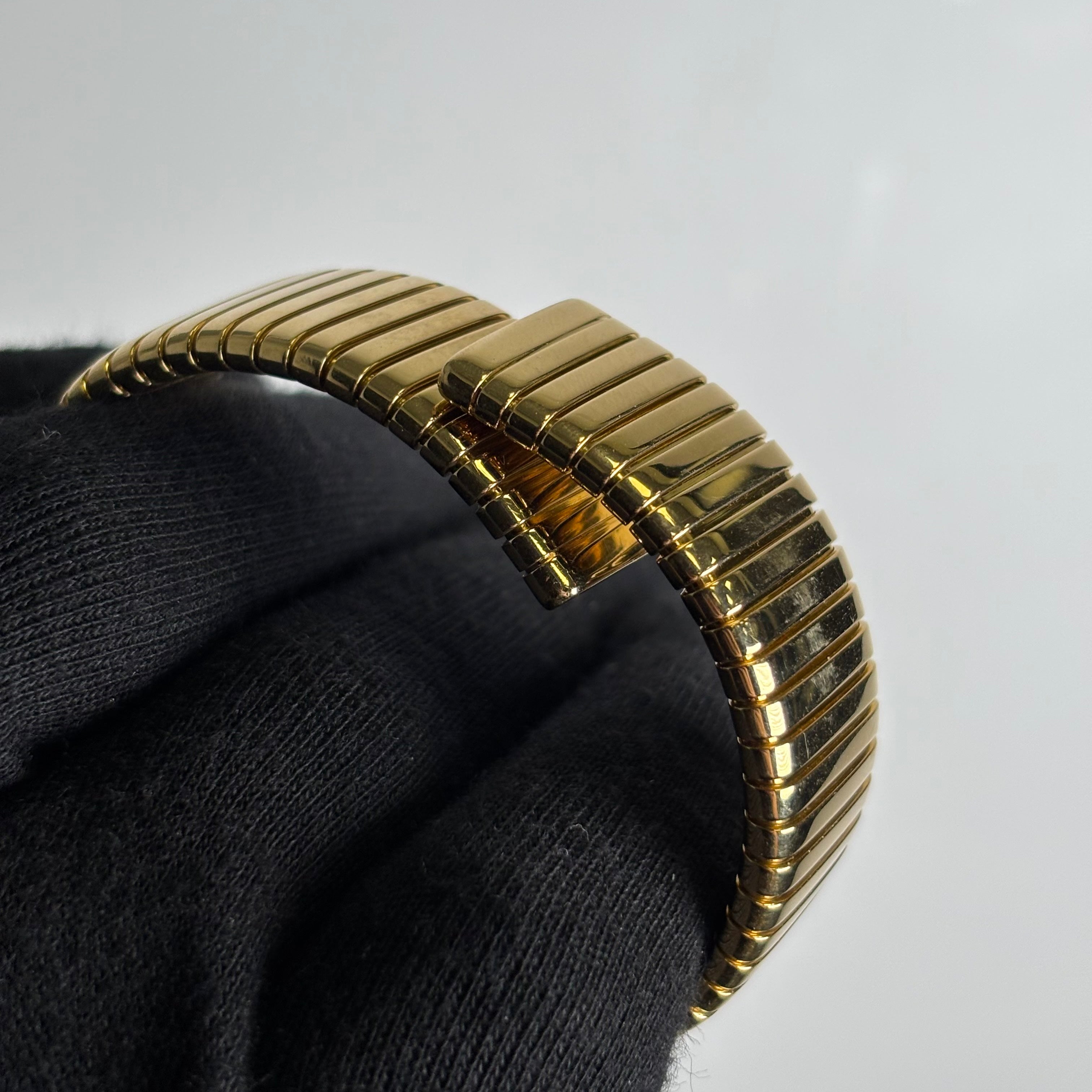 Bvlgari Tubagos 26mm Black Dial Watch Ref# BB262T - Happy Jewelers Fine Jewelry Lifetime Warranty