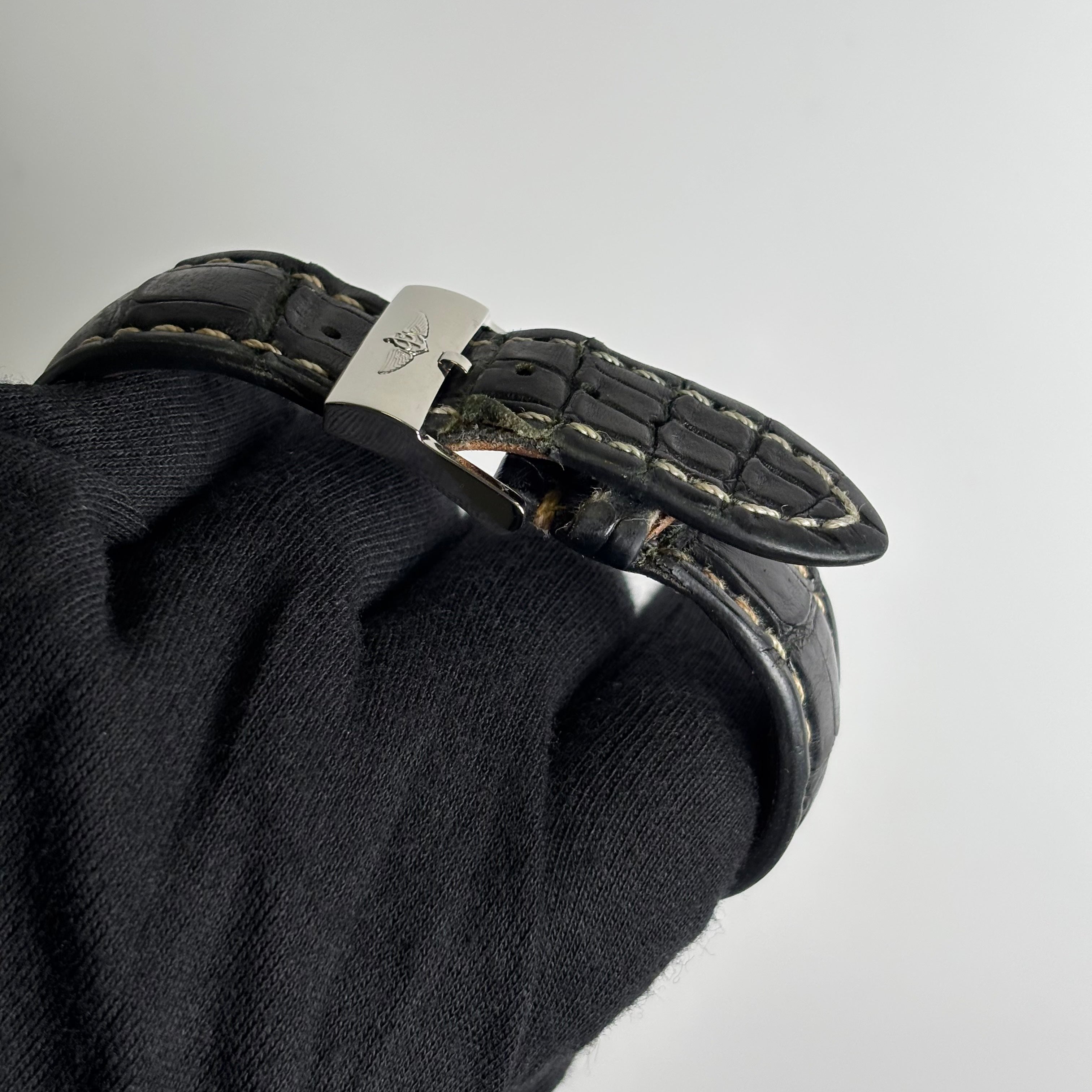 Breitling Chronomat 44mm Black Dial Watch Ref# CB0420 - Happy Jewelers Fine Jewelry Lifetime Warranty