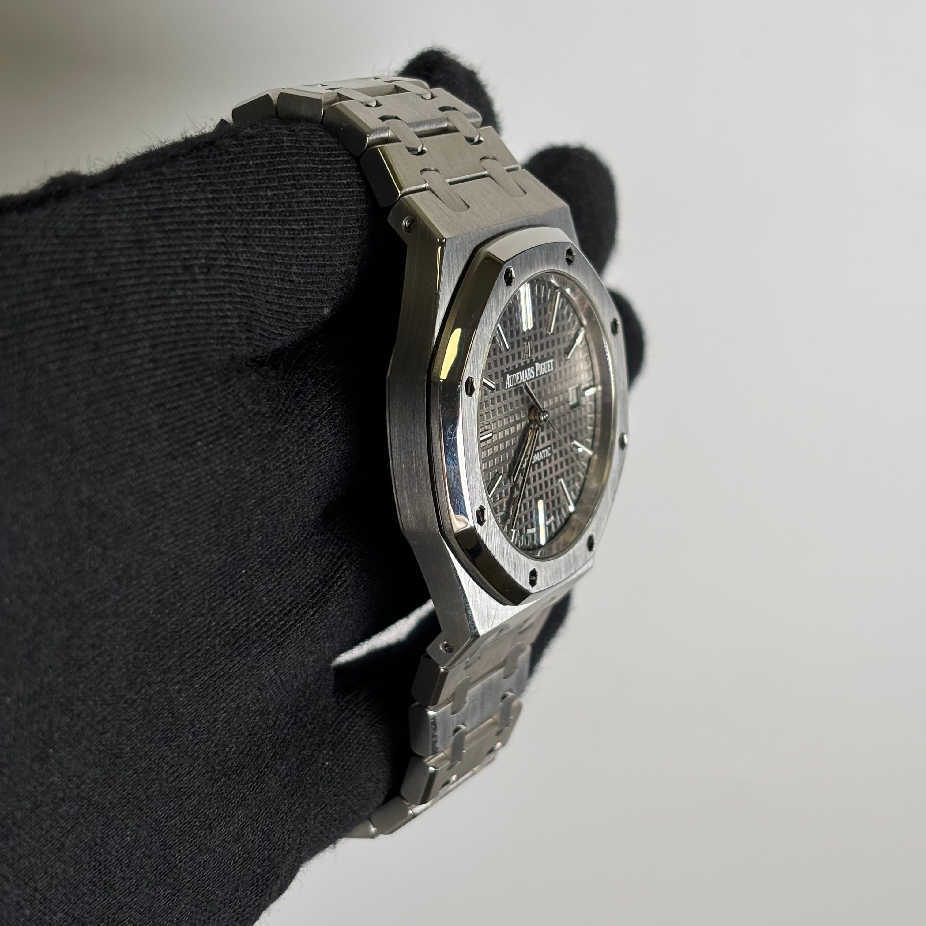 Audemars Piguet Royal Oak 41mm Gray Dial Watch Ref# 15400ST.OO.1220ST.04 - Happy Jewelers Fine Jewelry Lifetime Warranty